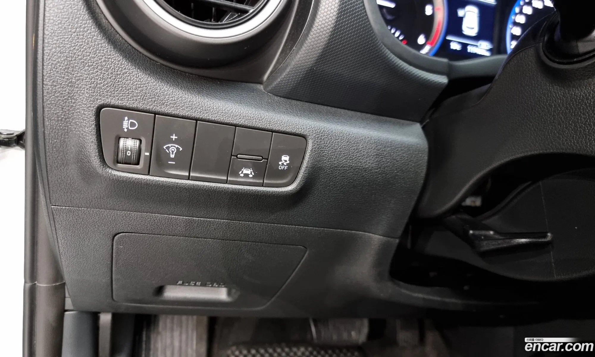 Kona Diesel 16 2Wd Modern Choice - фотография 11790450