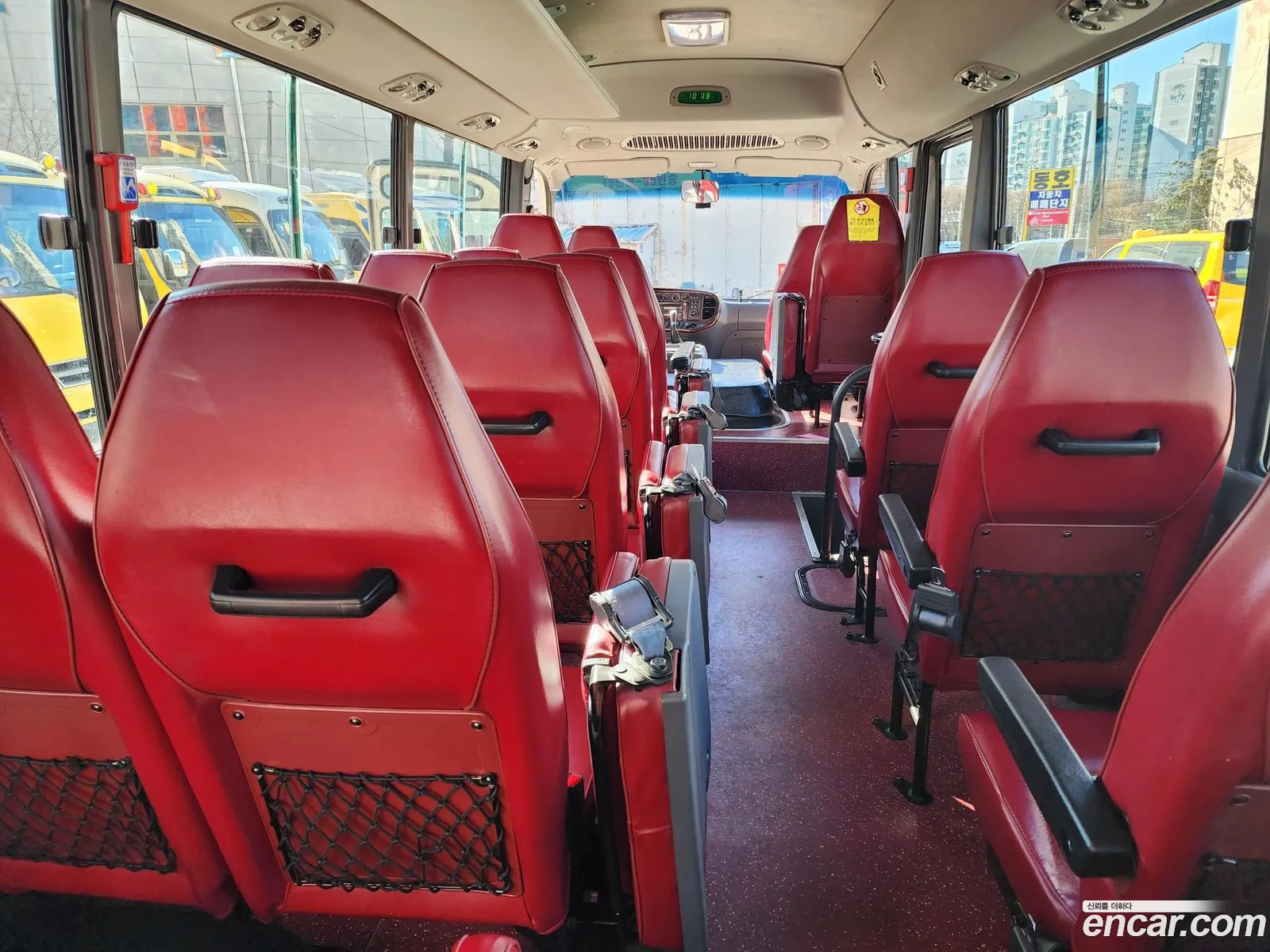 New County Bus Long Axis Gold 29 -Seater - фотография 15276012