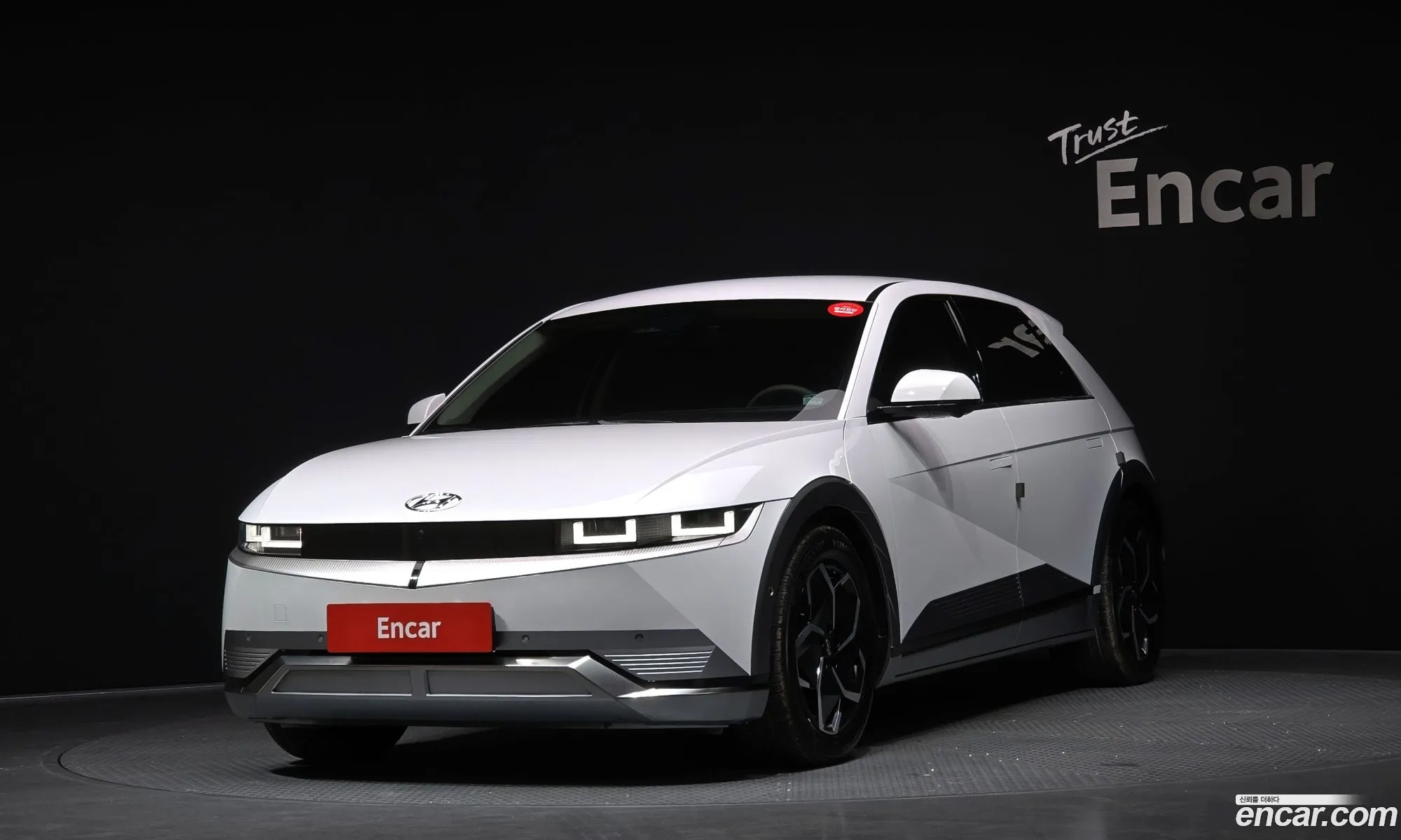 Ionic 5 Long Range Awd Exclusive - фотография 13603041