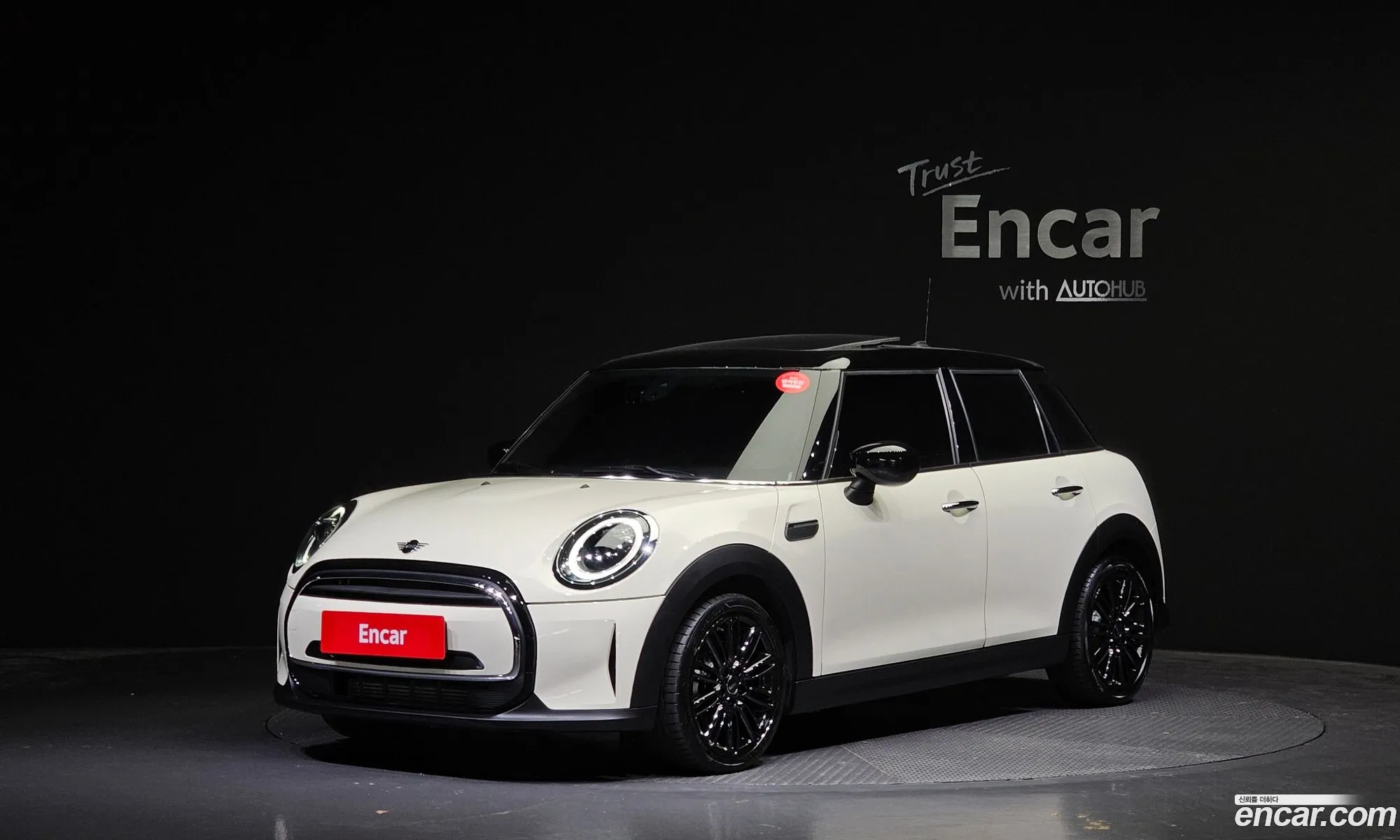 Cooper 5 Door Classic Plus 3Rd Generation - фотография 3521429