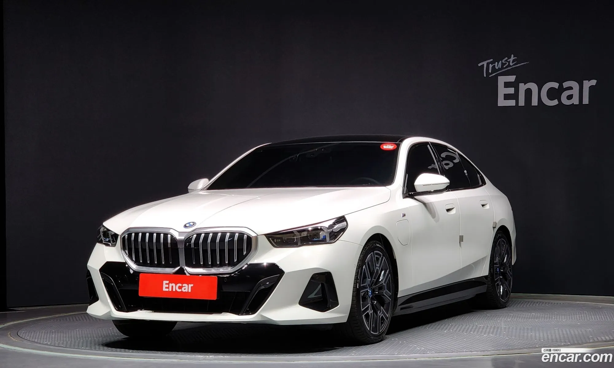 5 Series G60 530E M Sports - фотография 1964595
