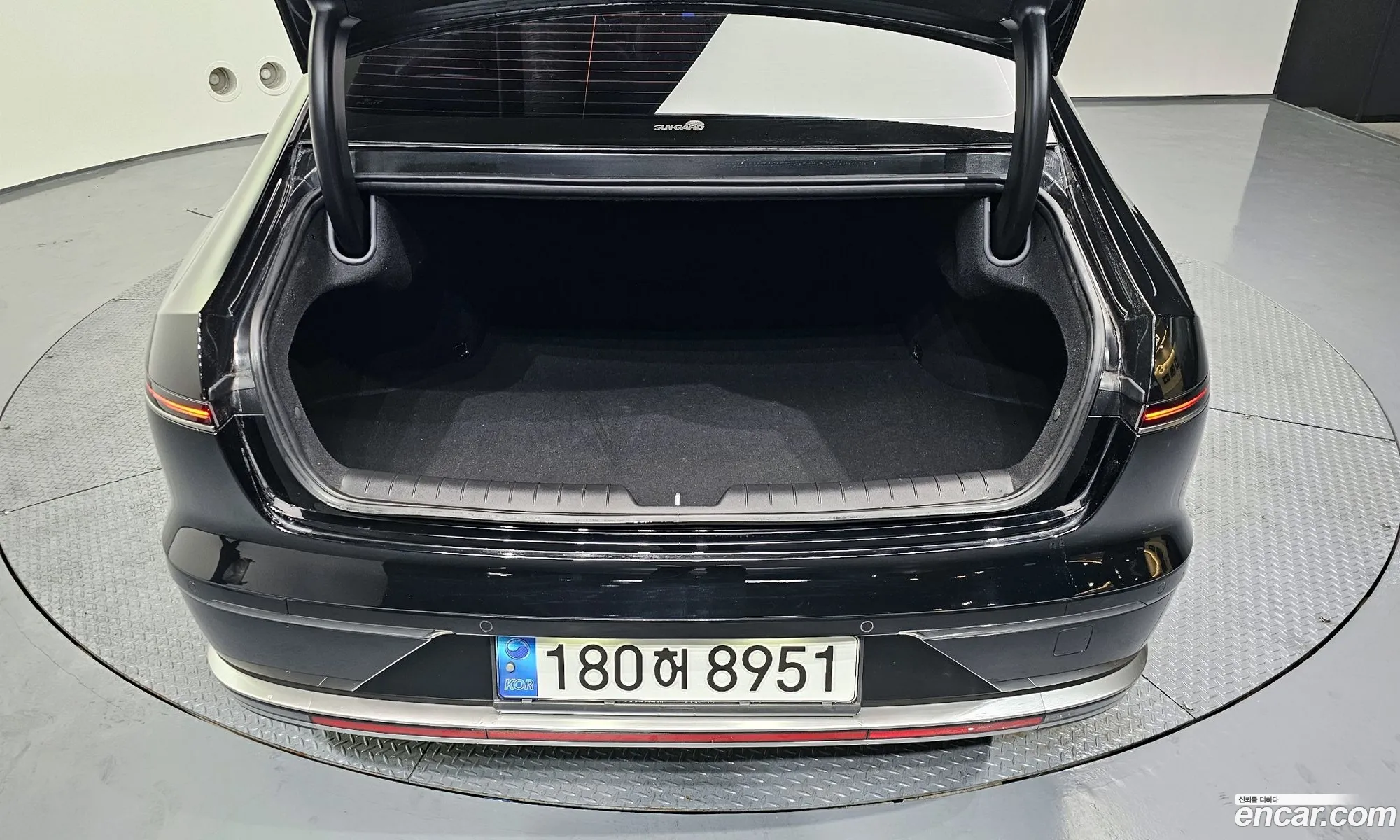 Grandeur Hybrid Gn7 Premium - фотография 14009016