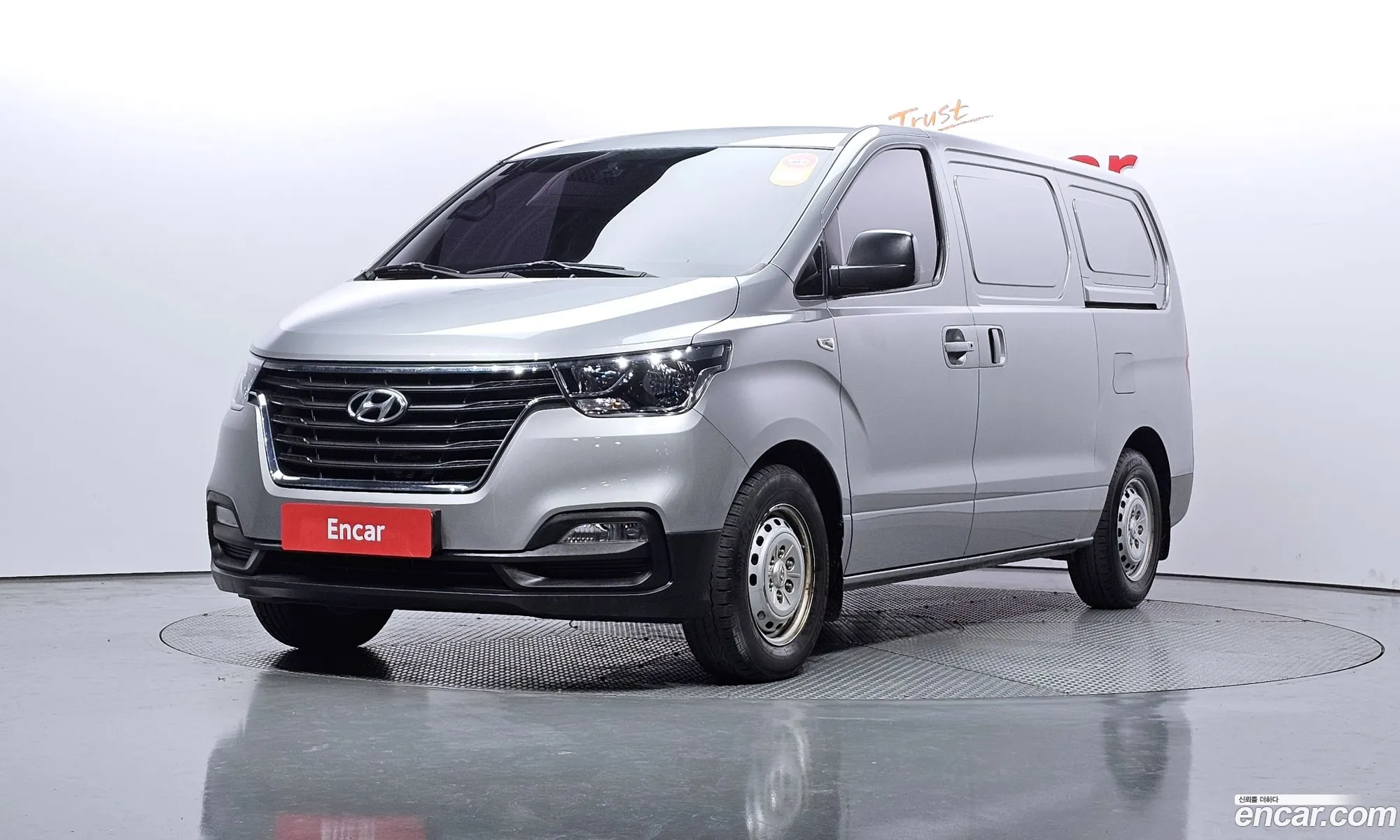 The New Grand Starex Van 3 -Seater Style - фотография 11863216