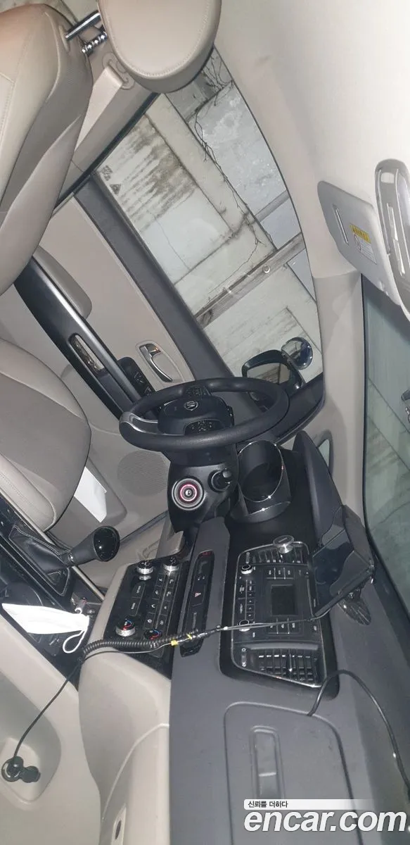 All New Carnival 6 -Seater Wheelchair Lift - фотография 13689445