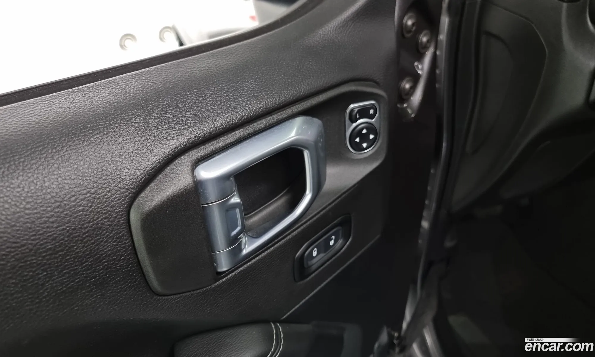 Wrangler Jl 20 Overland Power Top 4 Door - фотография 3514243