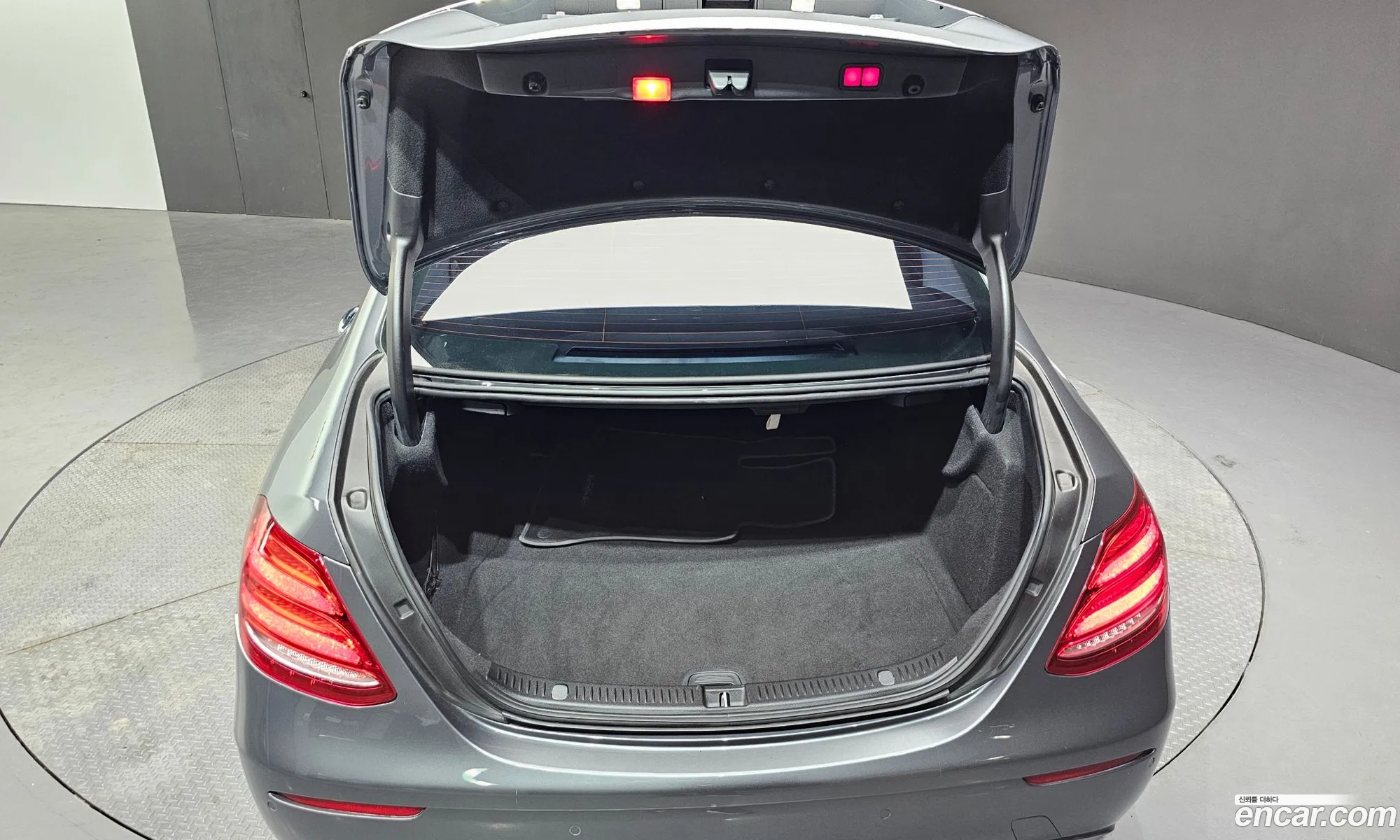 E-Class W213 E300 4Matic Exclusive - фотография 11208797