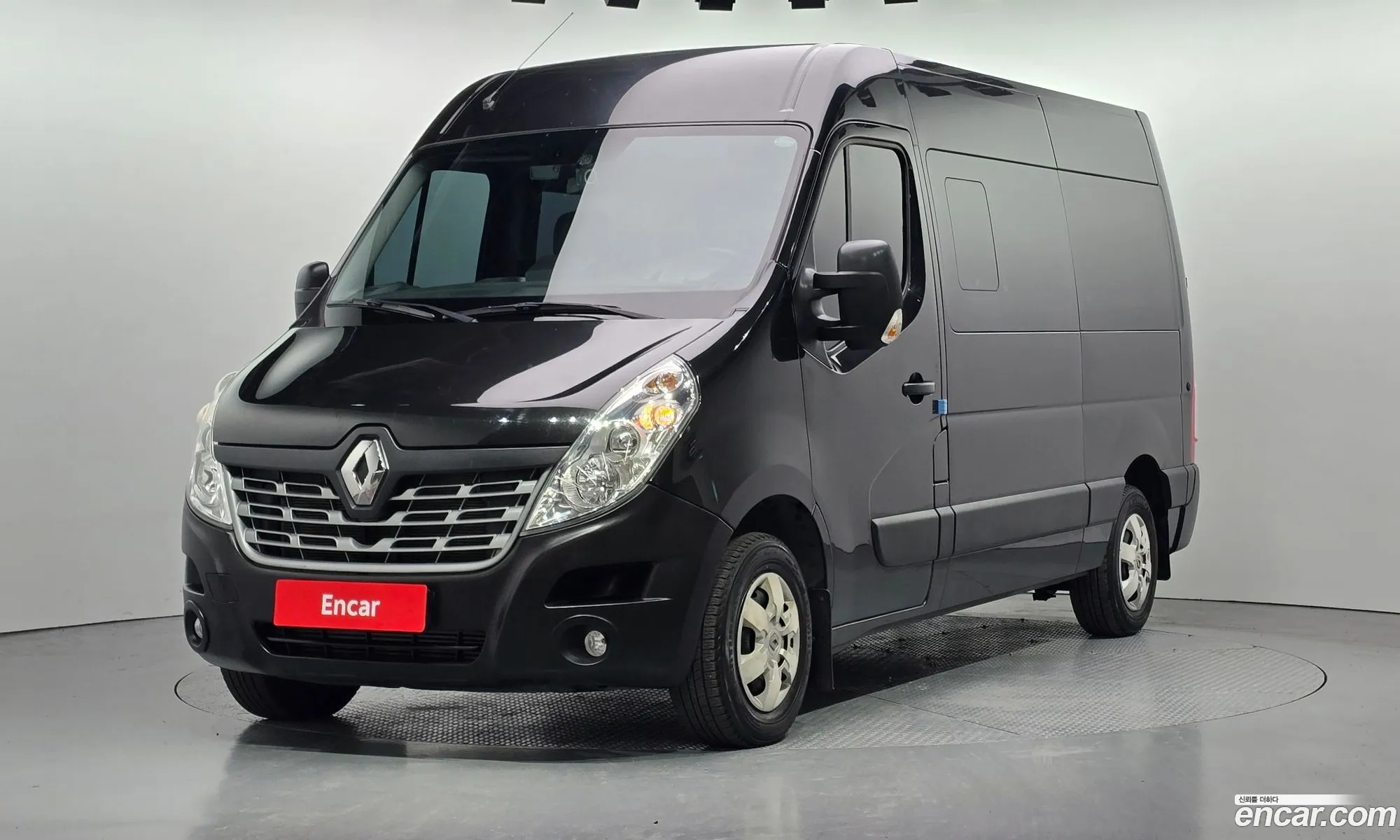 Staria Tourer 11 -Seater Smart - фотография 1705417