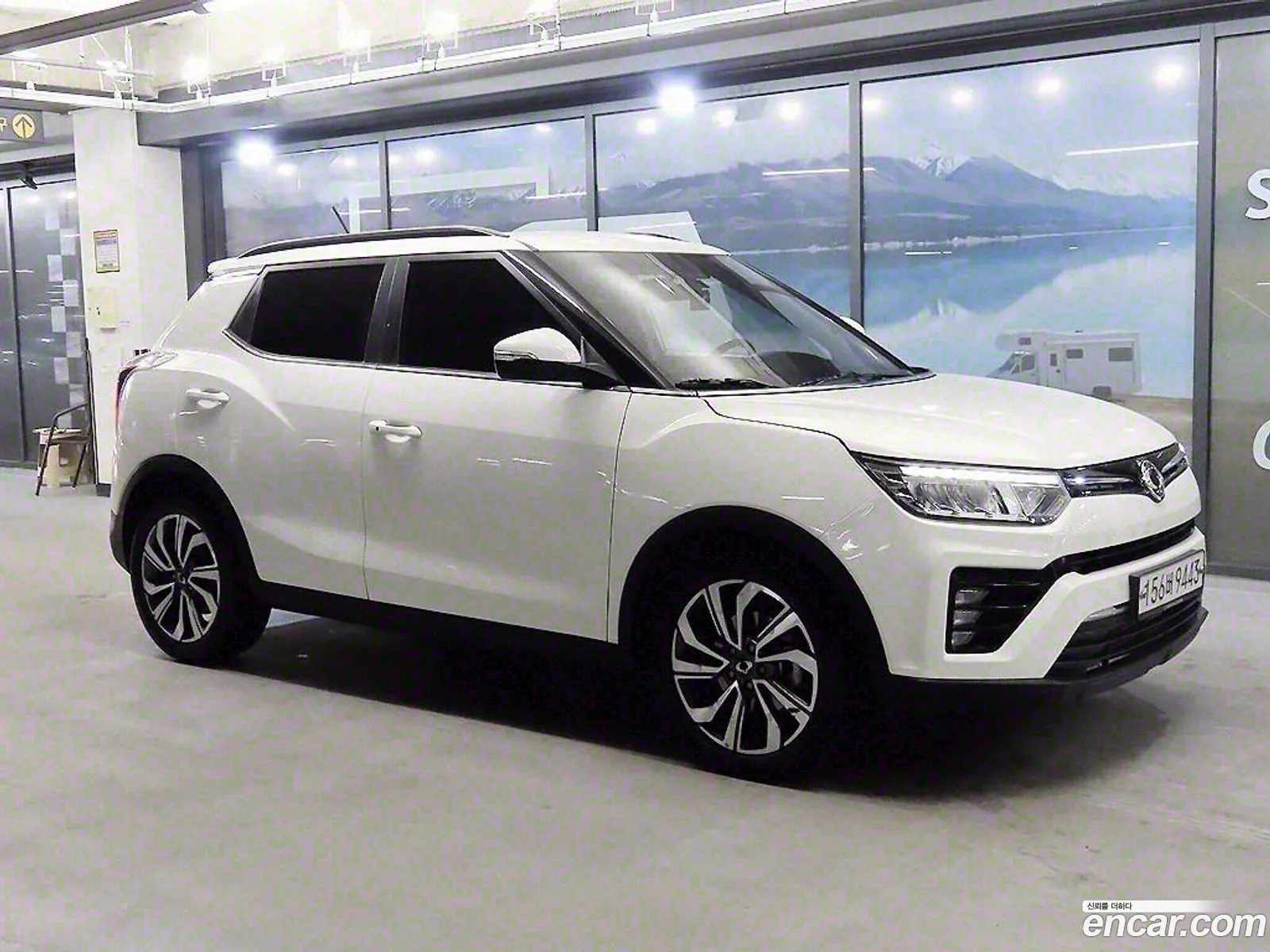 Berry New Tivoli Gasoline 15 2Wd V5 - фотография 18870053