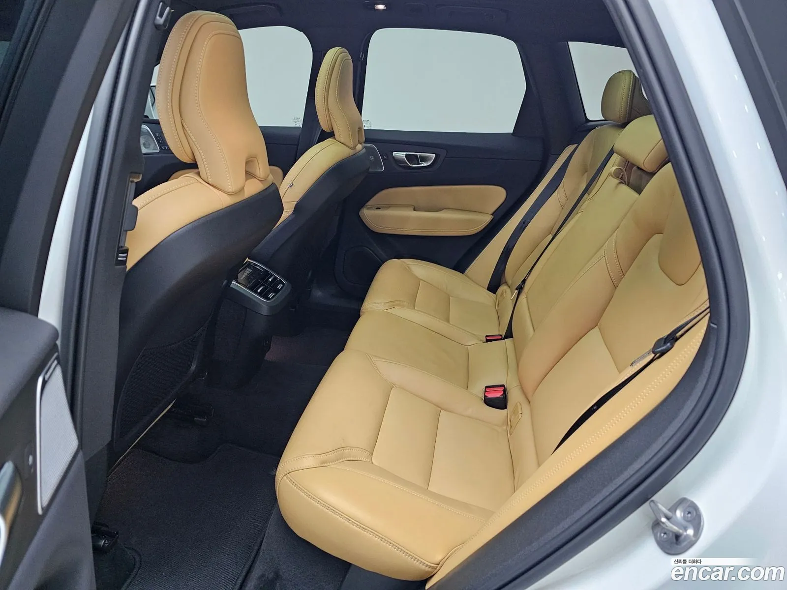 Xc60 2Nd Generation B5 Ultimate Bright - фотография 4432934