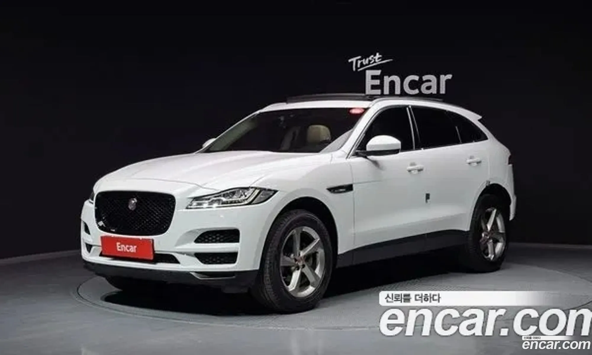 F-Pace 20D Prestige - фотография 3525910
