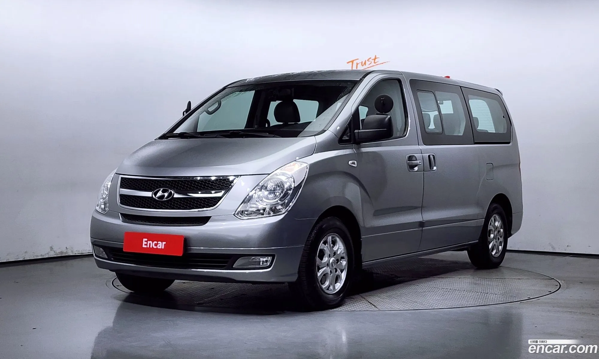 Grand Starex 12 -Seater Wagon Cvx Luxury - фотография 11335706