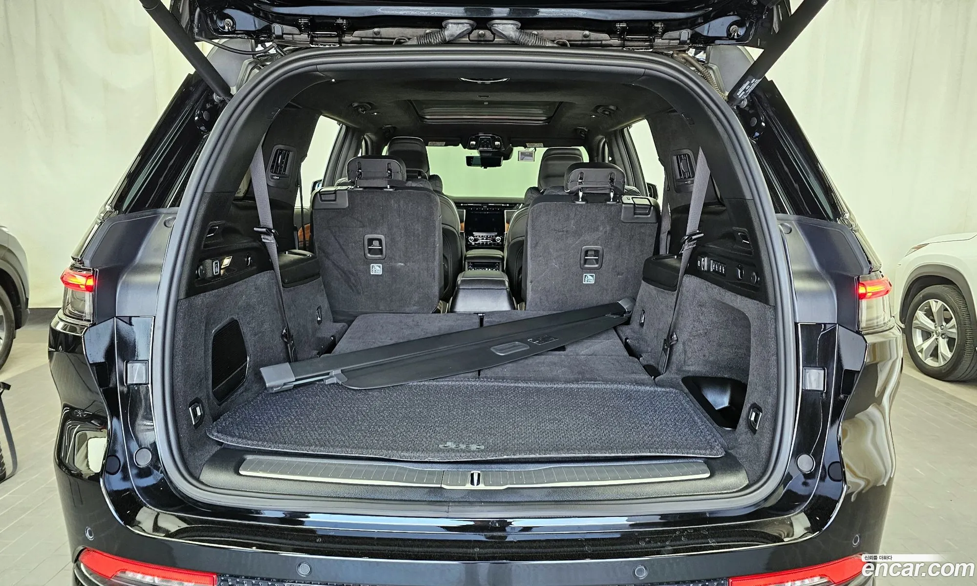 Grand Cherokee Wl L 36 Summit Reserve - фотография 3903292