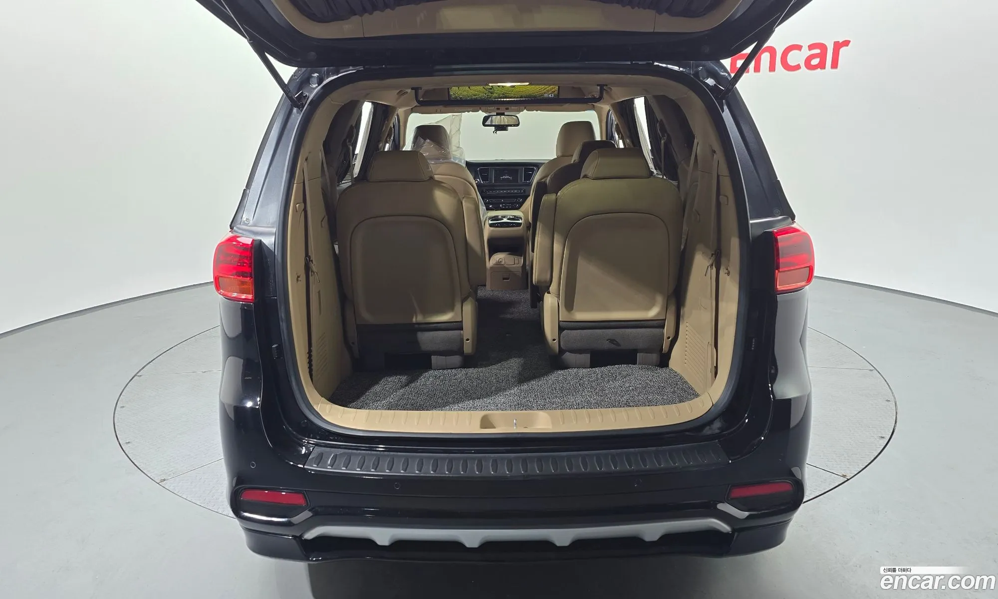 The New Carnival 9 -Seater High Rimmujin Luxury - фотография 17155751