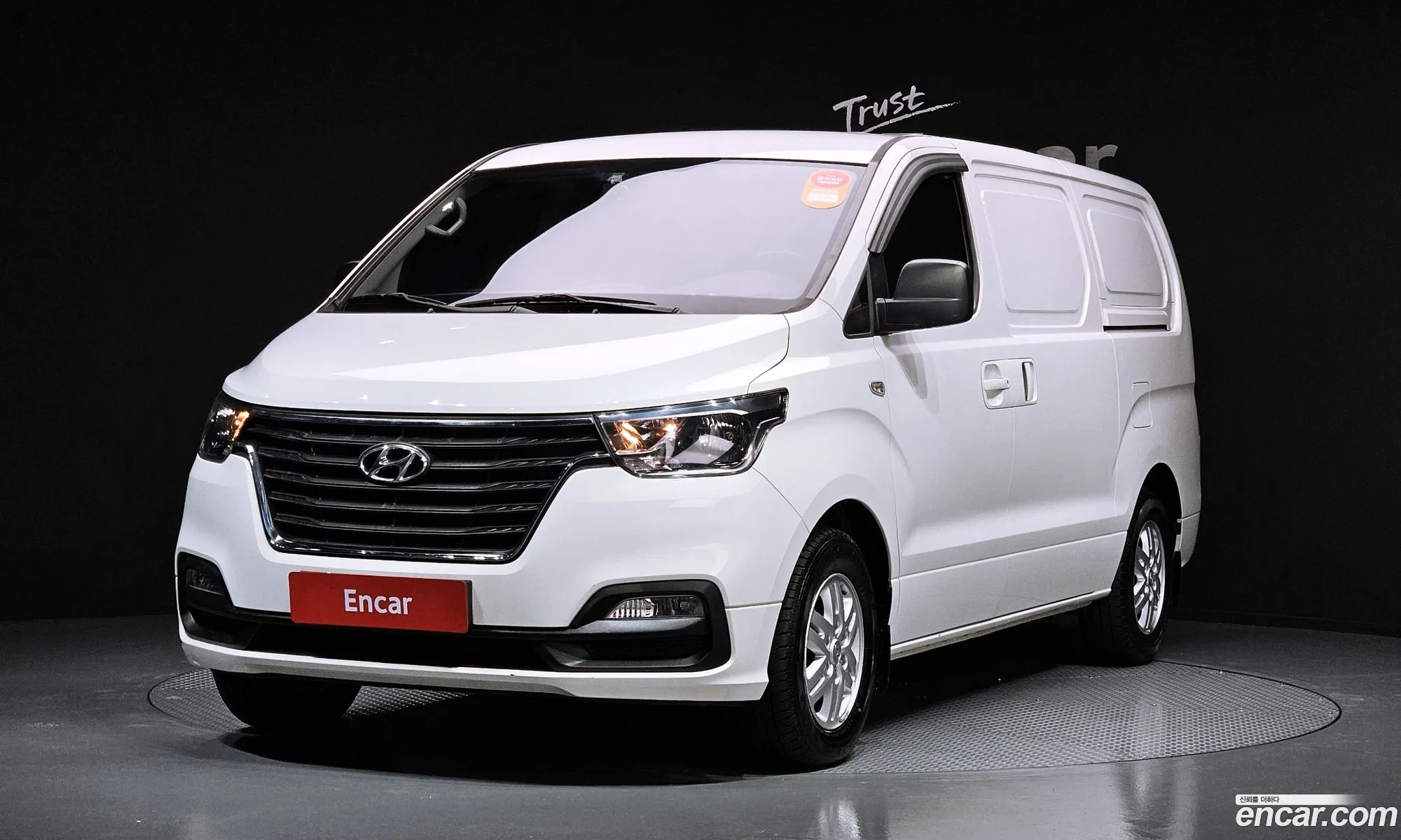 The New Grand Starex Van 3 -Seater Smart - фотография 12799002