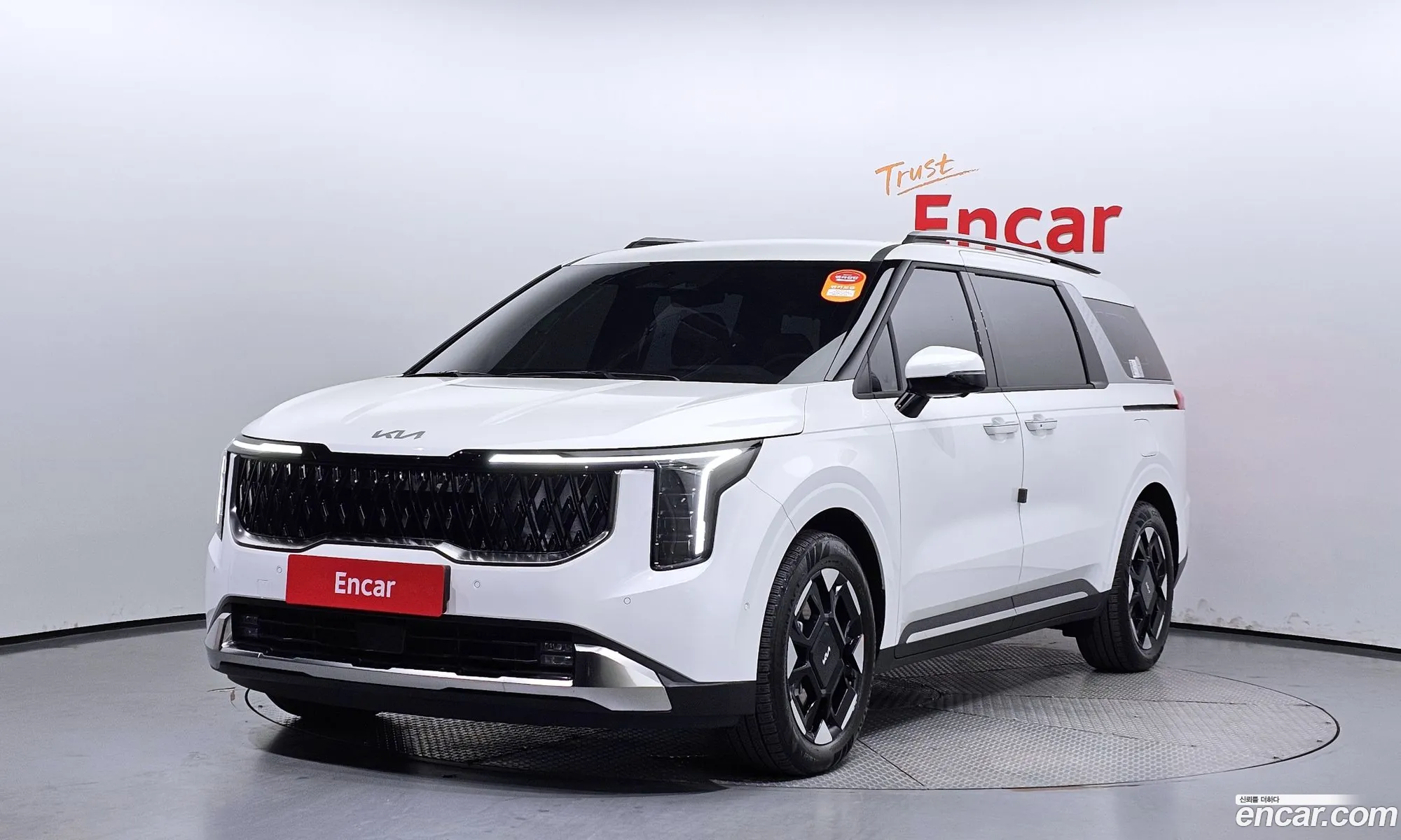 The New Carnival 4Th Generation Hev 9 -Seater Signature - фотография 13634584