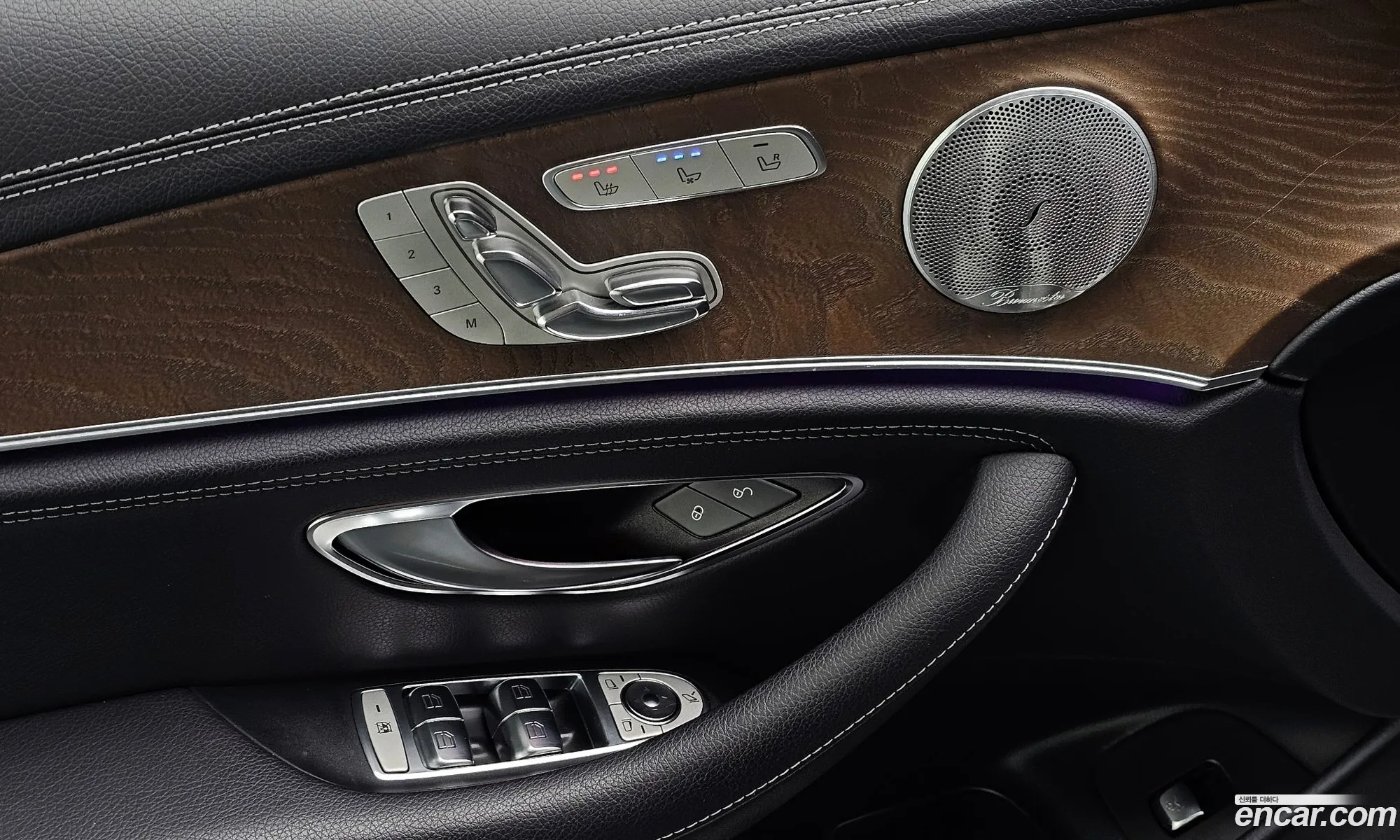 E-Class W213 E300 Exclusive - фотография 11999509