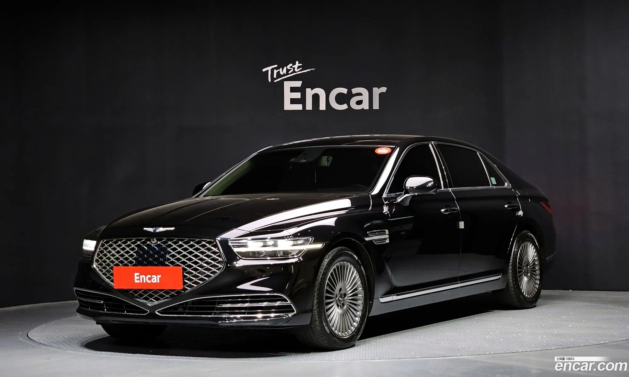 G90 38 Awd Luxury - фотография 12857073