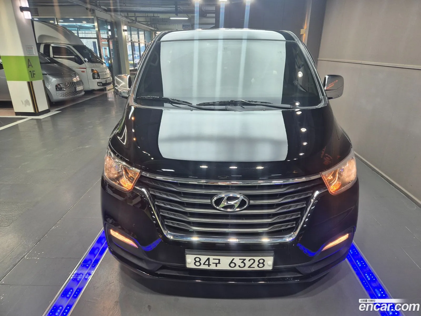 The New Grand Starex Van 5 -Seater Smart - фотография 11428592