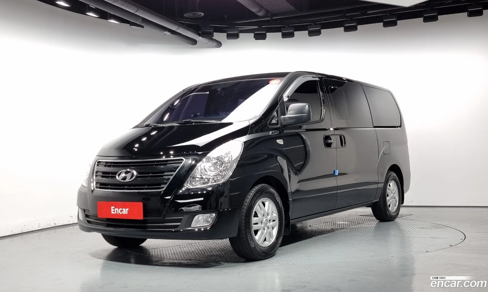 Grand Starex 5 -Seater Van Smart - фотография 12387498