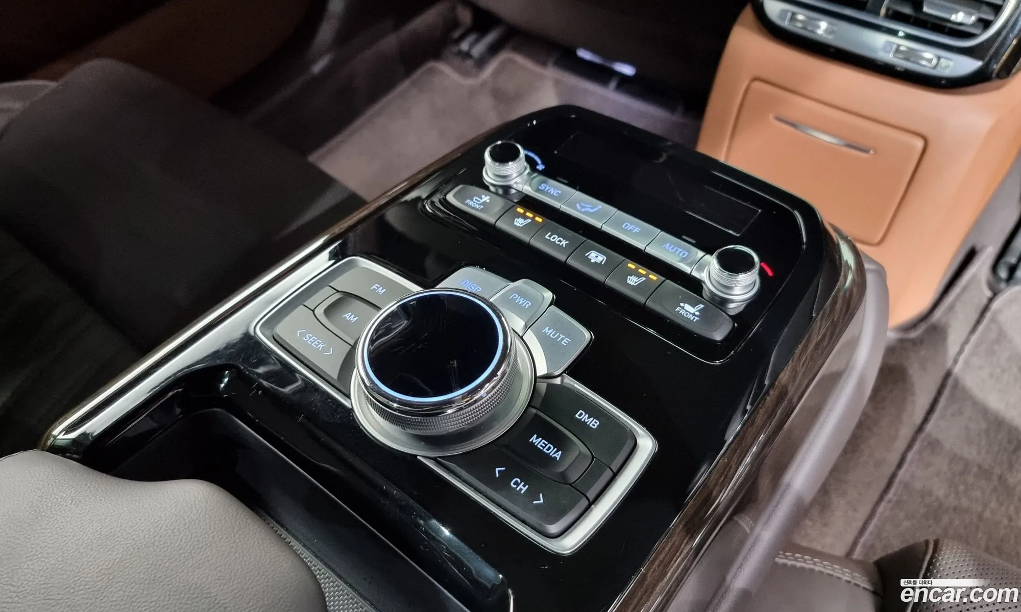 G90 38 Awd Premium Luxury - фотография 12666758