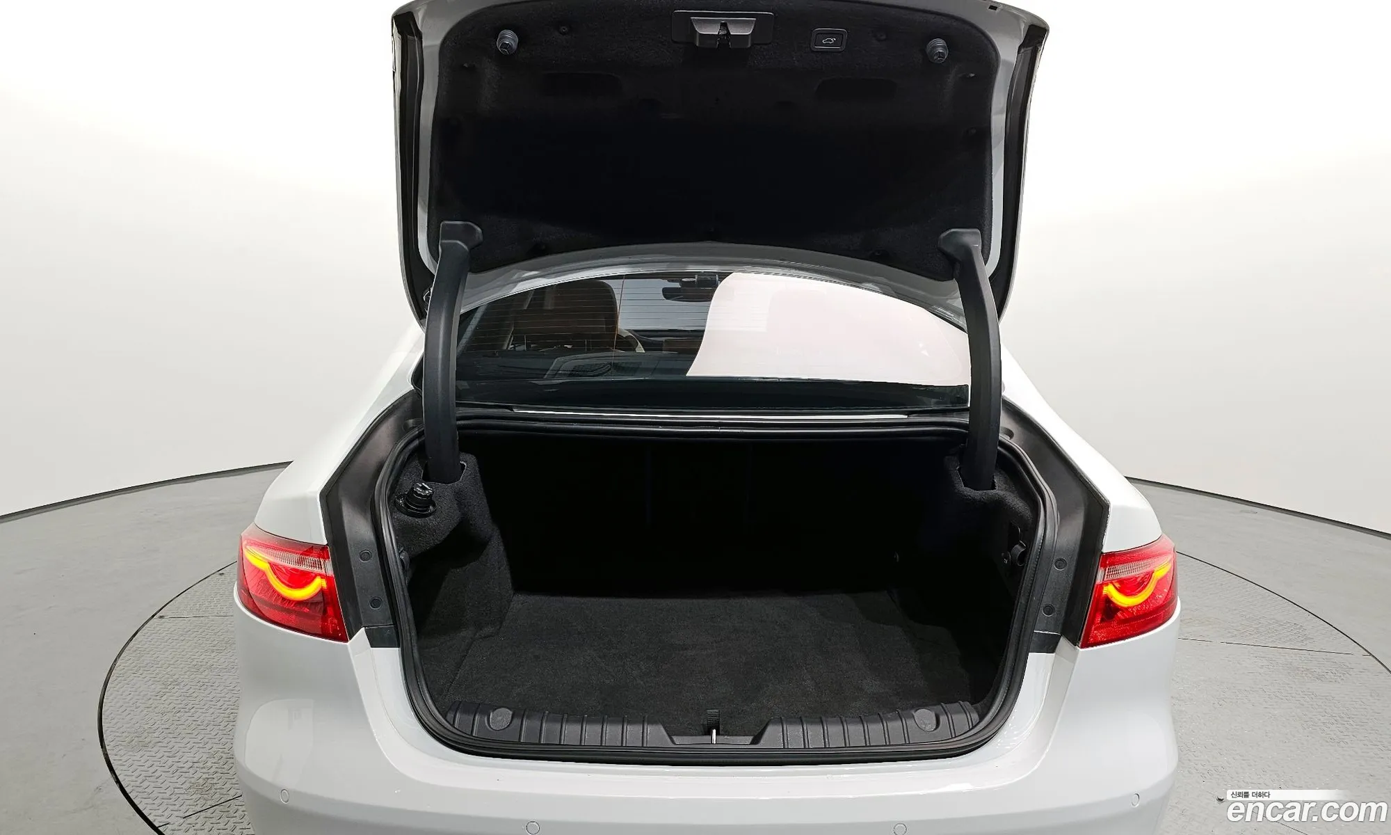 Xf X260 20D Portfolio Awd - фотография 3497050