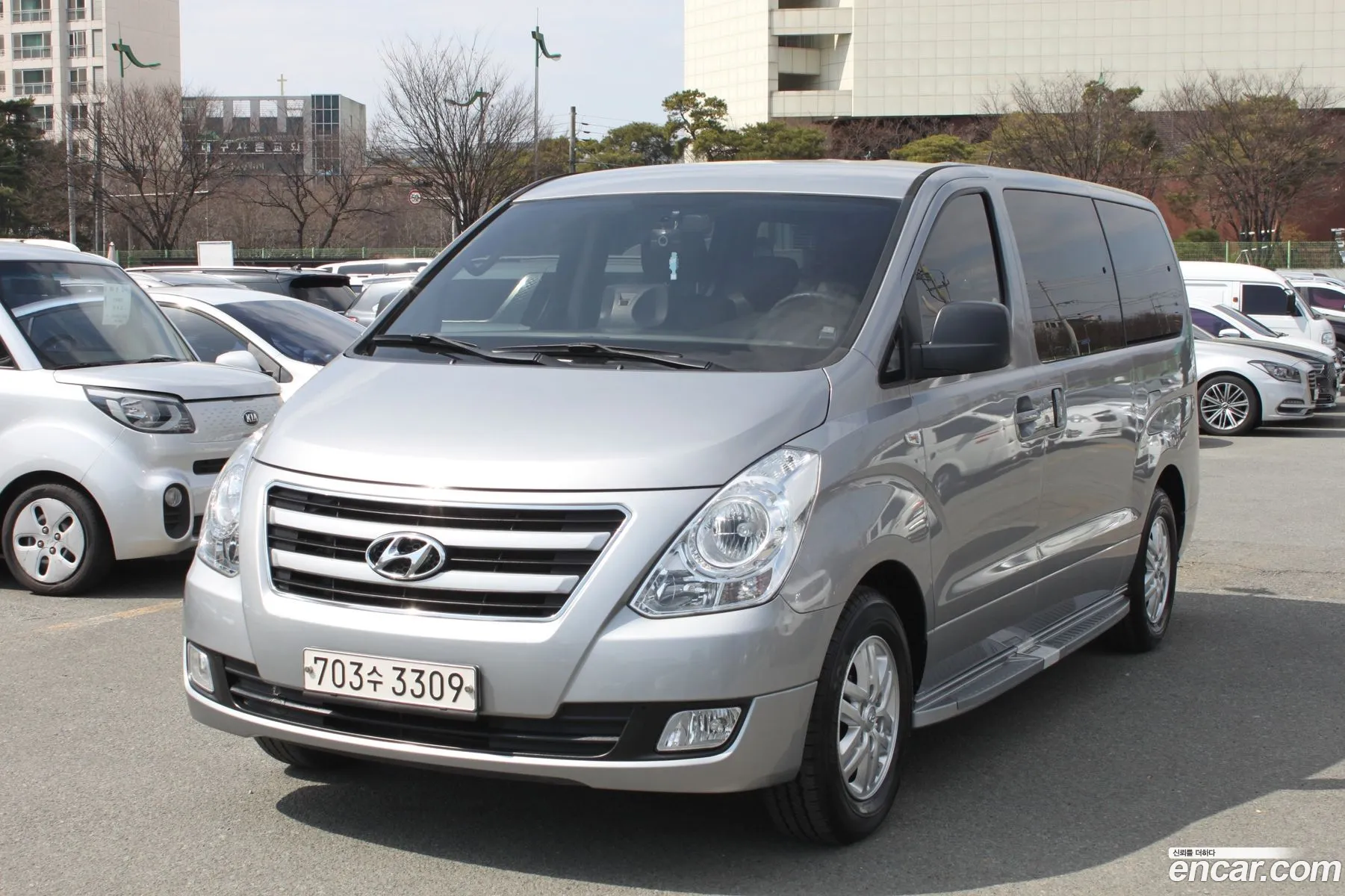Grand Starex 12 -Seater Wagon Smart - фотография 11896810