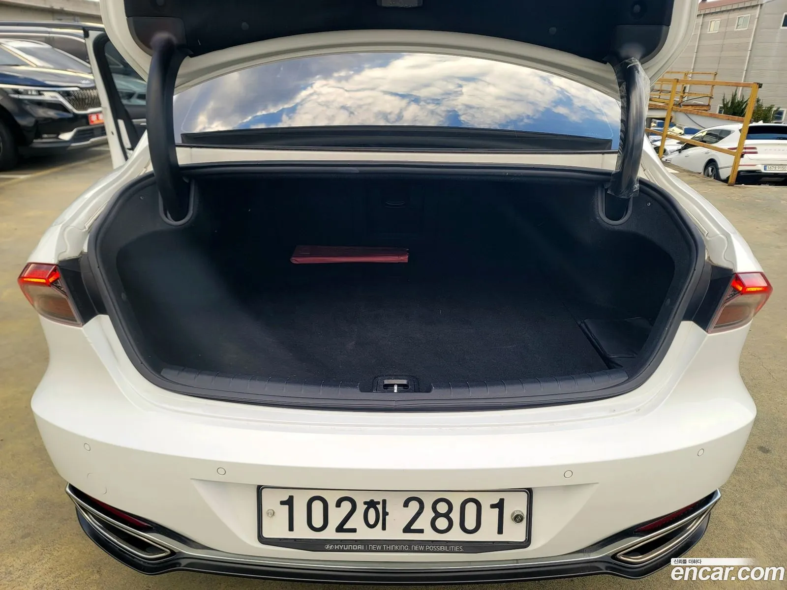 The New Grandeur Ig 30 Lpi Rent -A -Car Modern - фотография 11143378