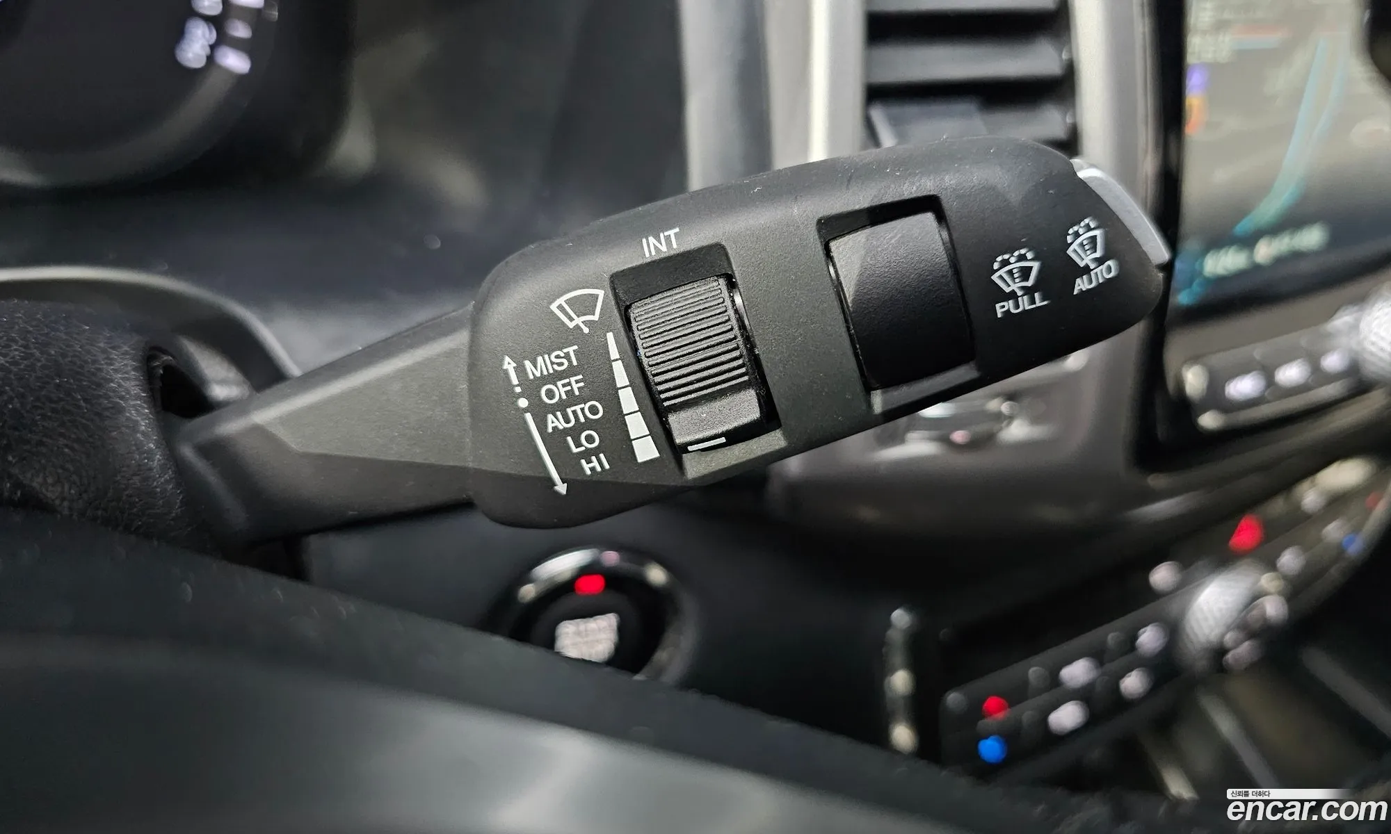 Rexton Sports Khan Diesel 22 4Wd Professional S 5 Link - фотография 17489112