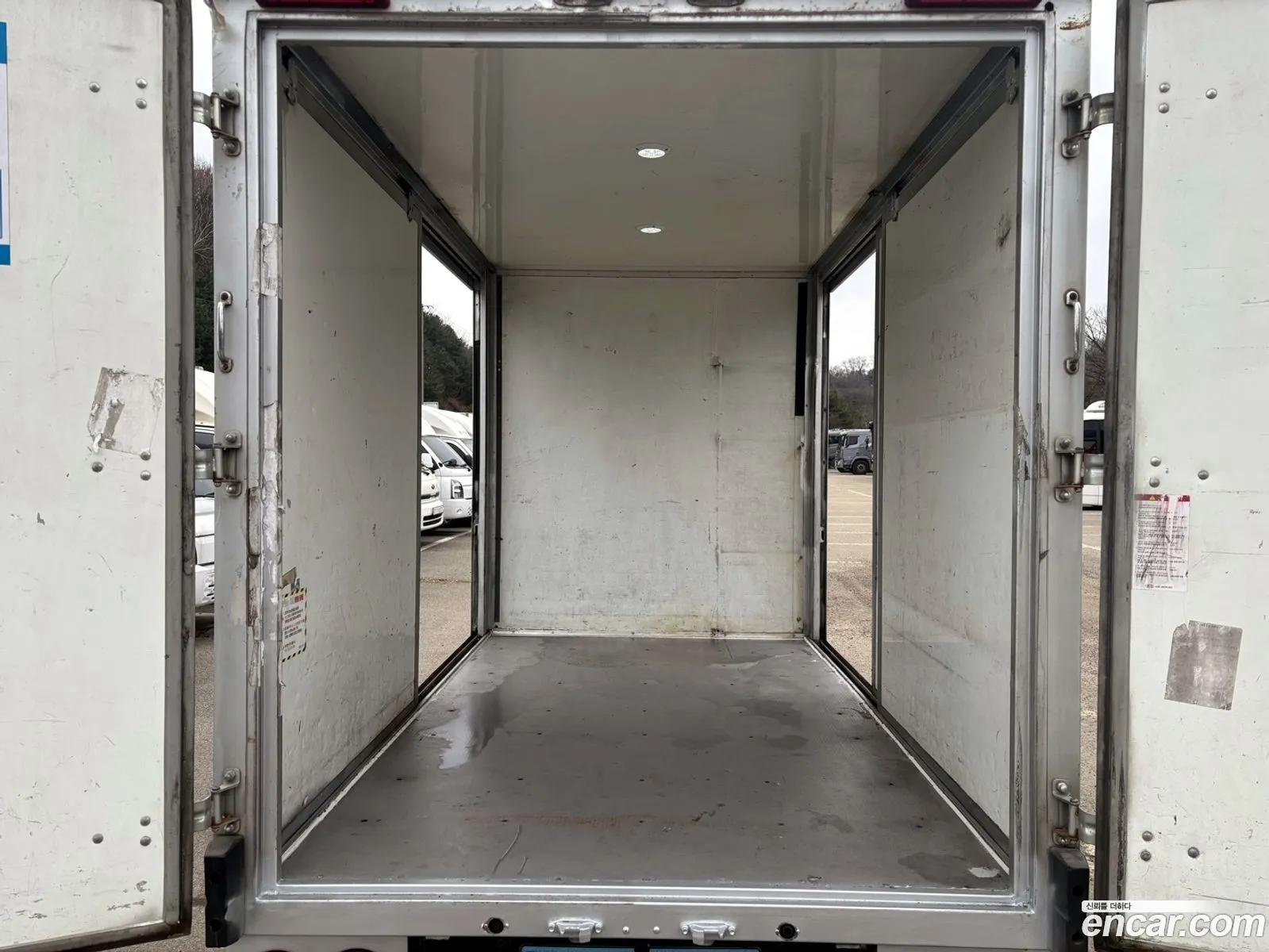 Porter Ii Exs High Embedded Tower 1 Ton Super Cap Electric Ev - фотография 11278341