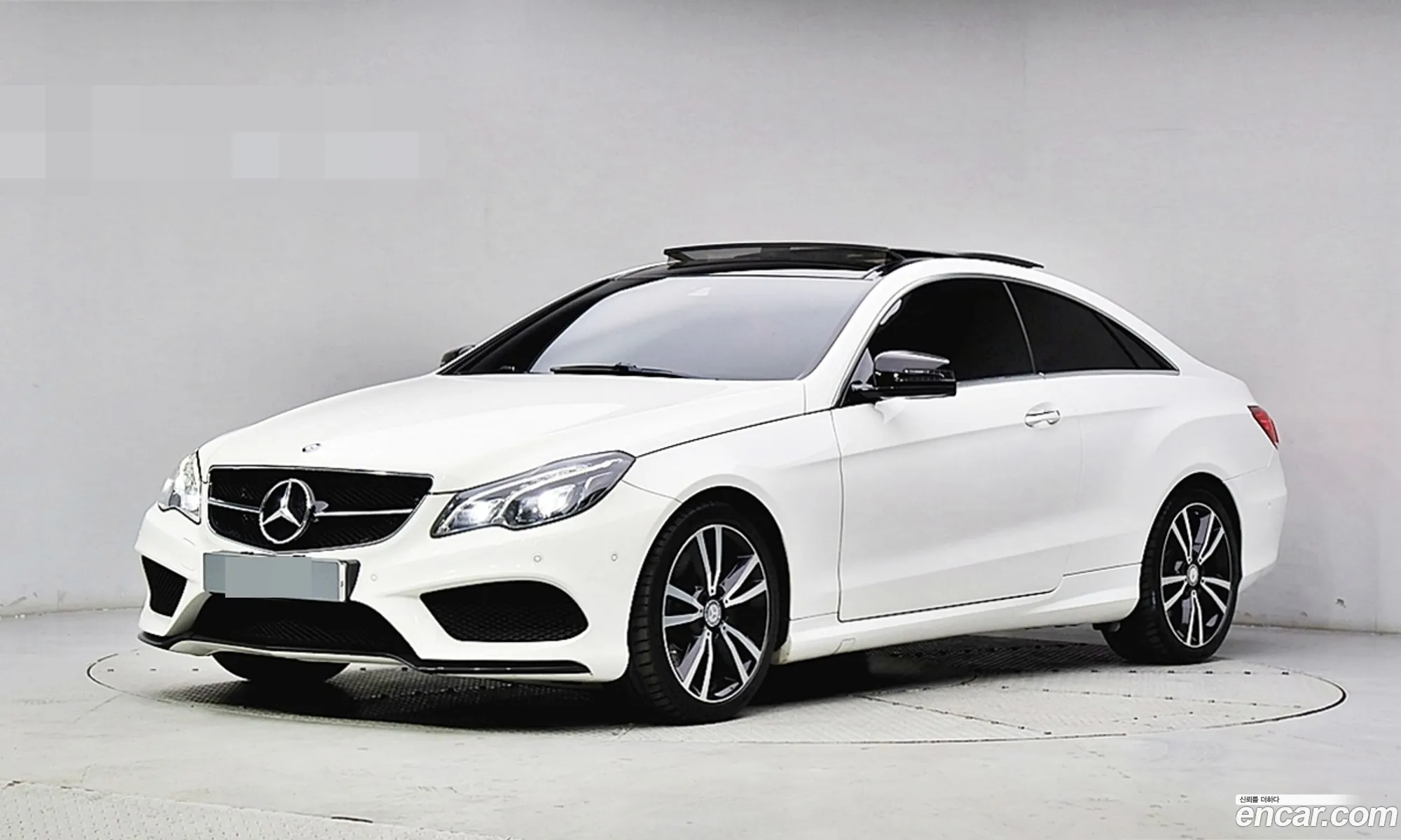 E-Class W212 E200 Coupe - фотография 11237219