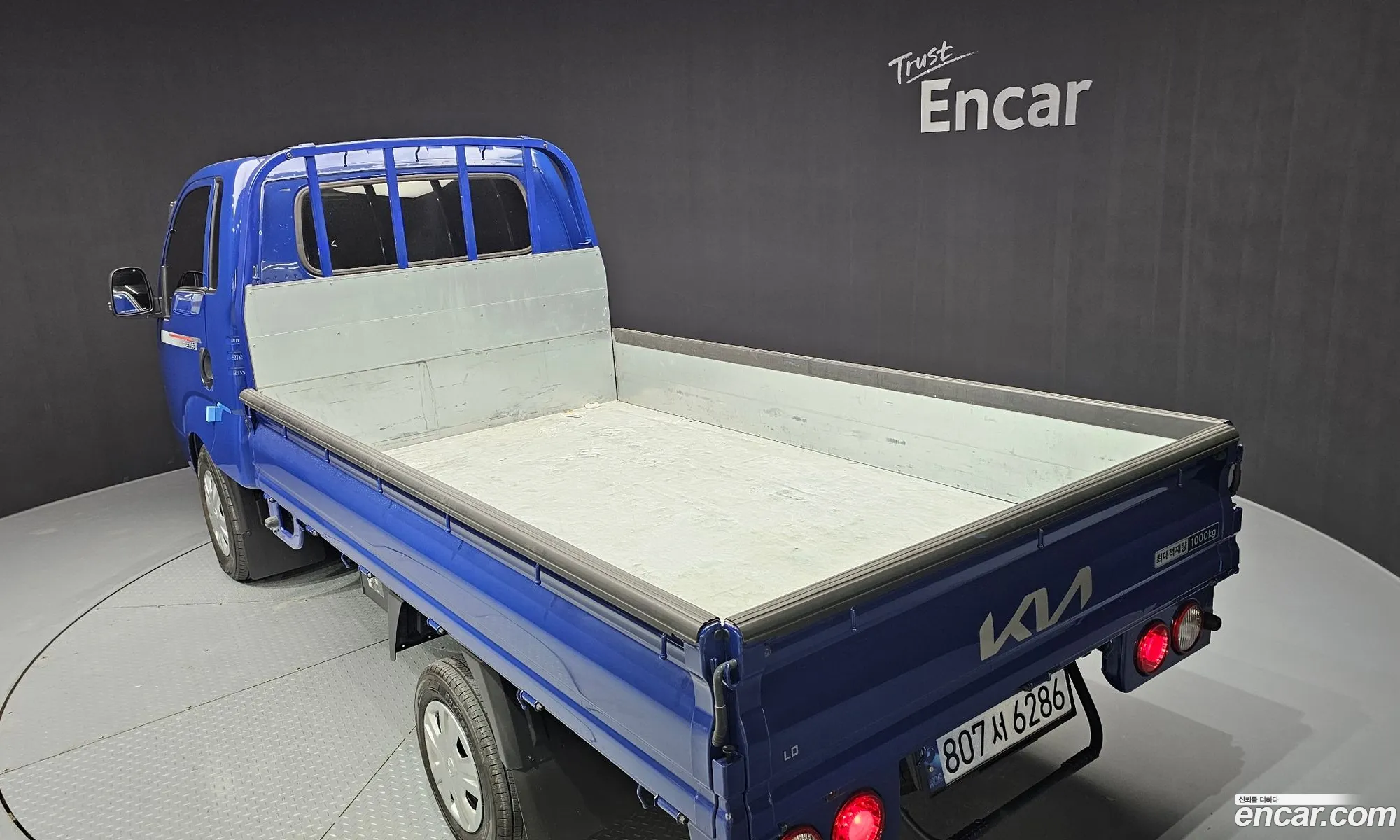 The New Bongo Iii Cargo Cargo Truck 1 Ton King Cap - фотография 14472079