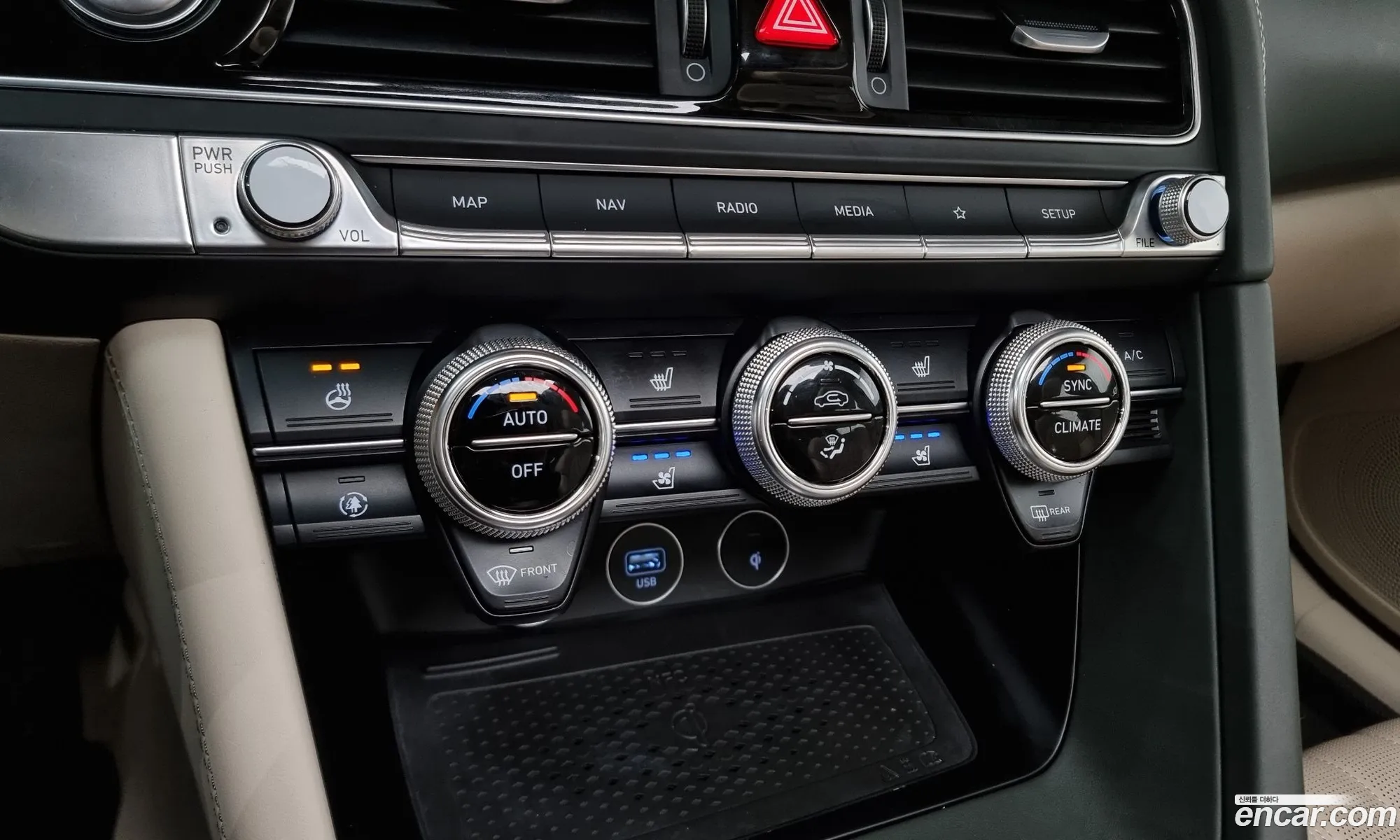 The New G70 Gasoline 20T 4Wd - фотография 12747450