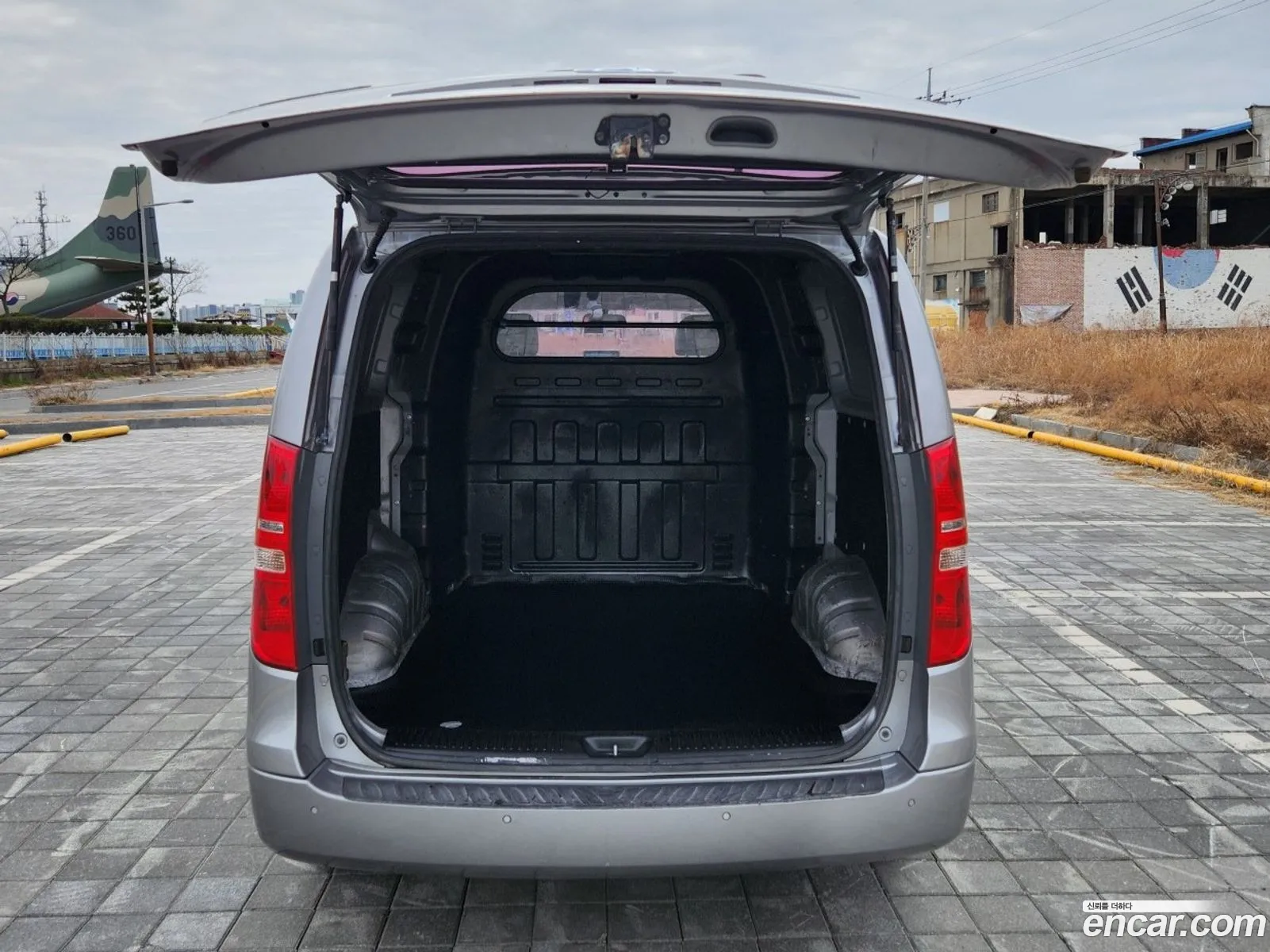 Grand Starex 5 -Seater Van Cvx Luxury - фотография 16763586