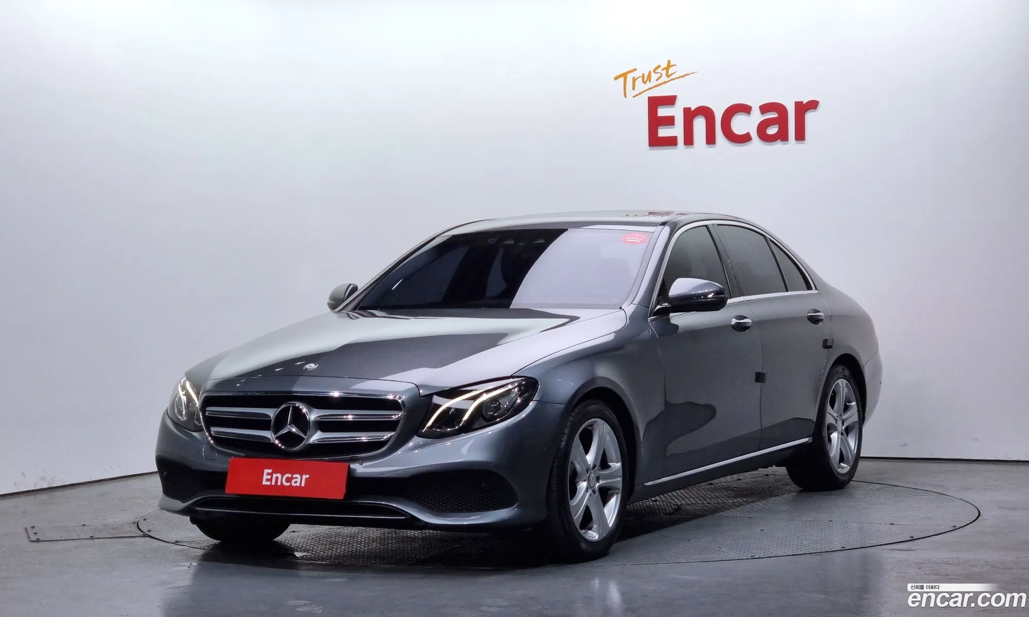 E-Class W213 E200 Avant-Garde - фотография 11208809