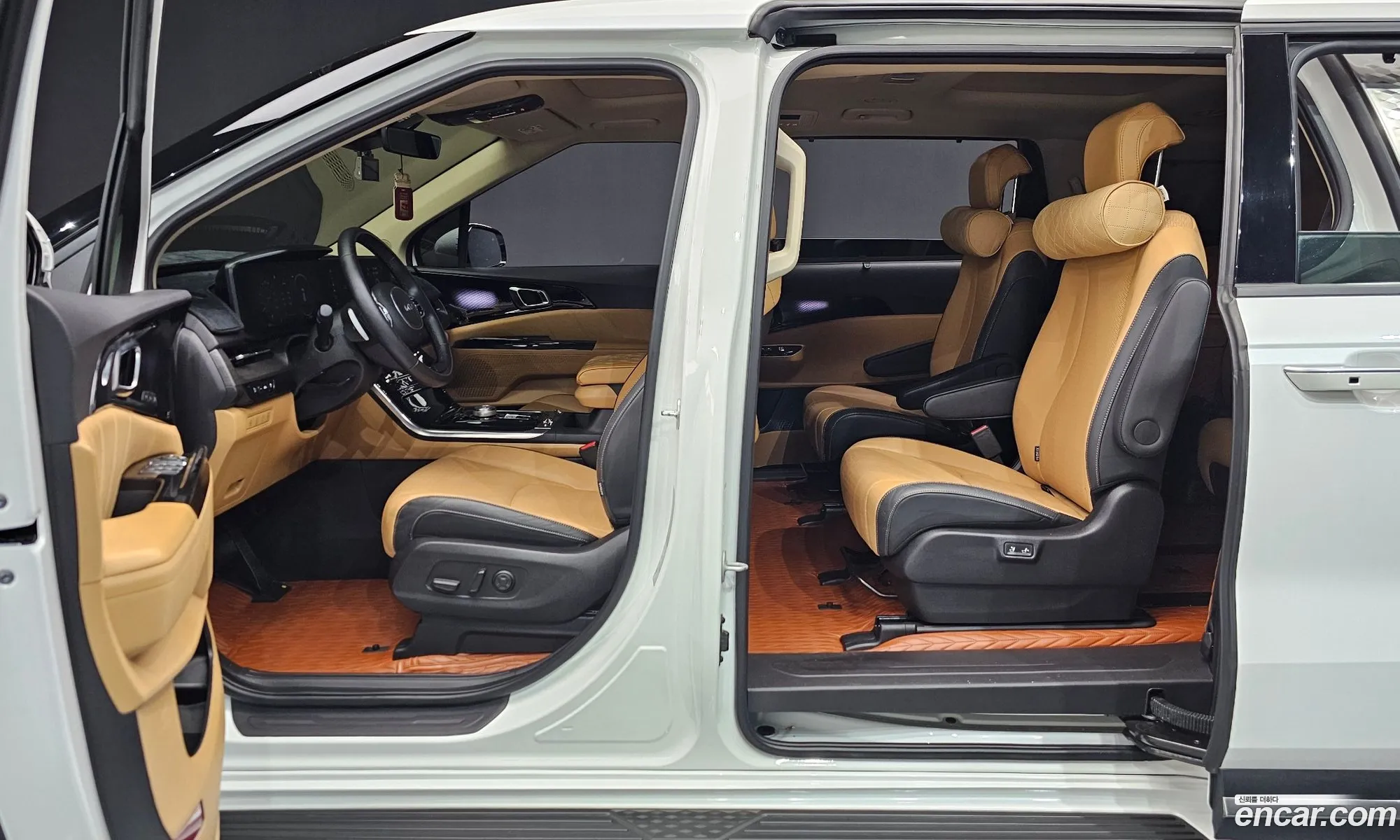 Carnival 4Th Generation Gasoline 9 -Seater Signature - фотография 818841