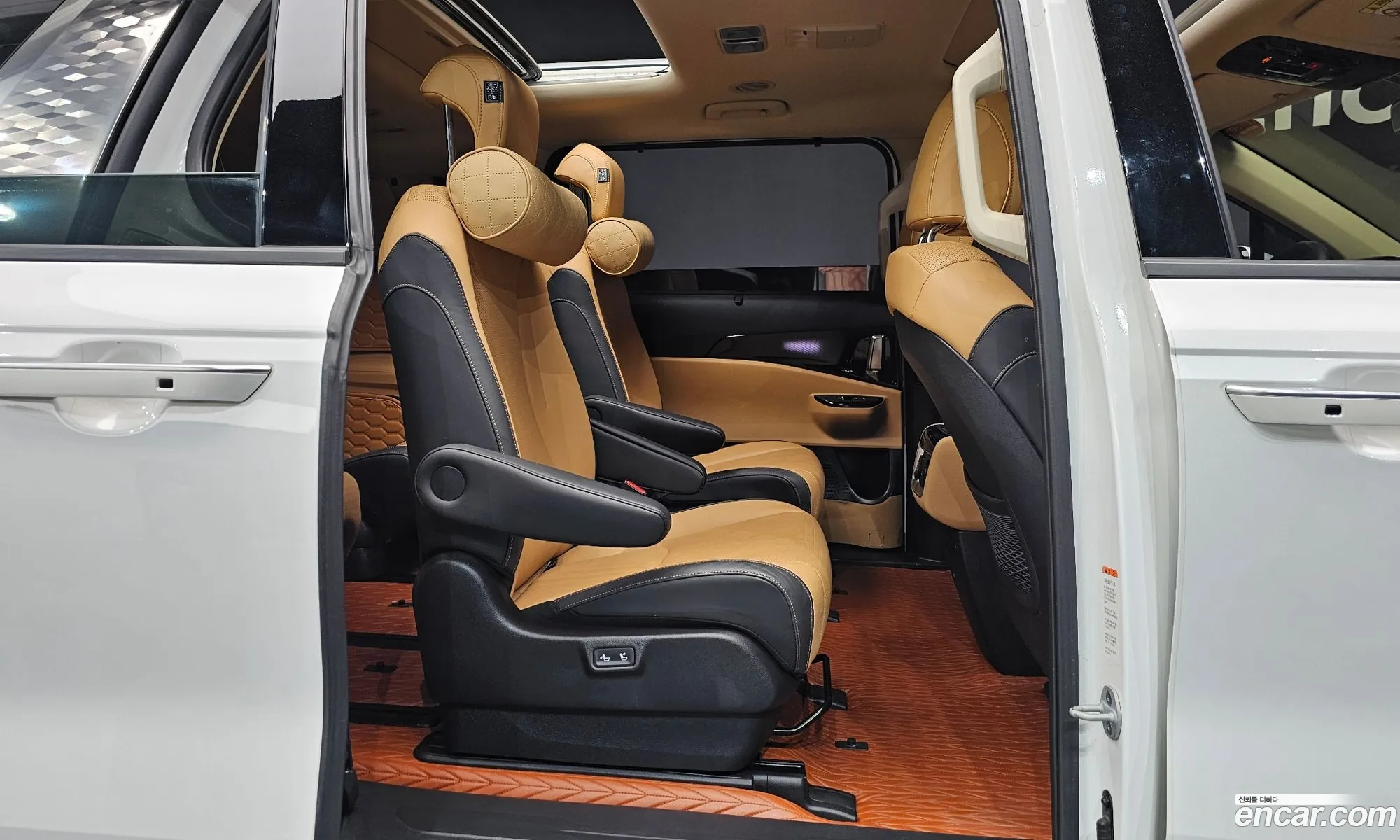 Carnival 4Th Generation Gasoline 9 -Seater Signature - фотография 818839