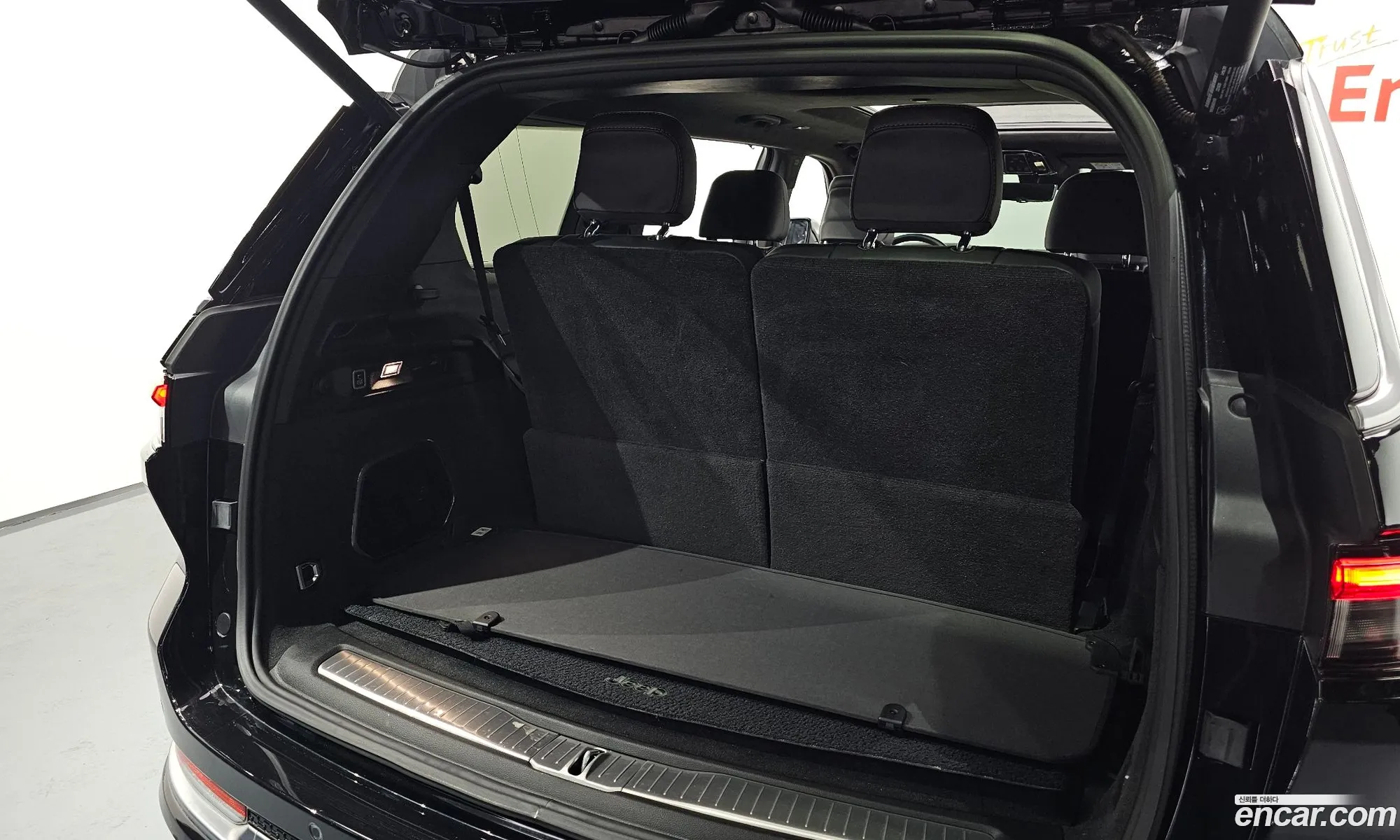Grand Cherokee Wl L 36 Summit Reserve - фотография 3703097