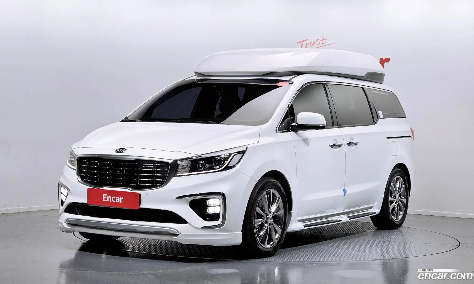 The New Carnival Gasoline 7 -Seater High Limousine President - фотография 12581407