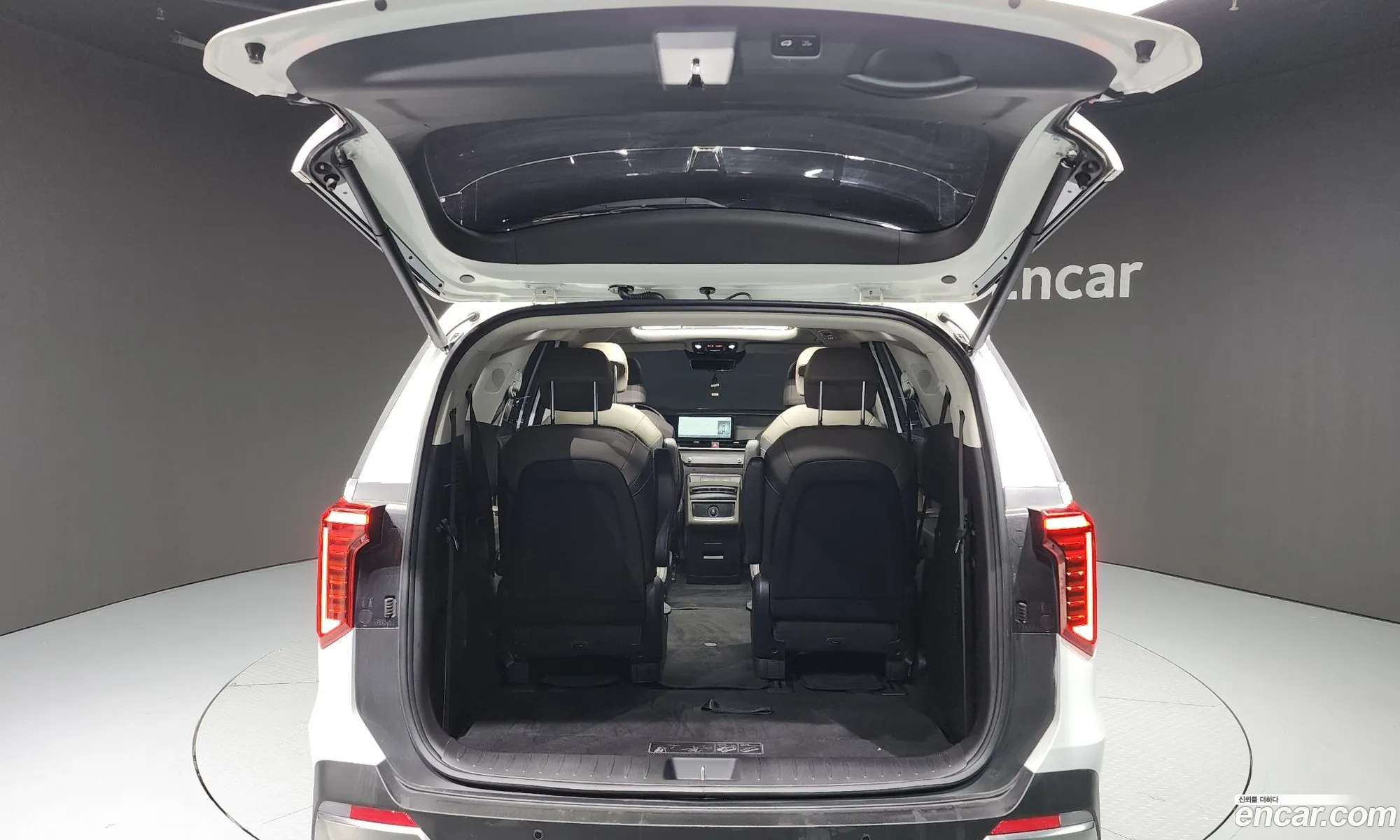 The New Carnival 4Th Generation 9 -Seater Noblesse - фотография 12529778