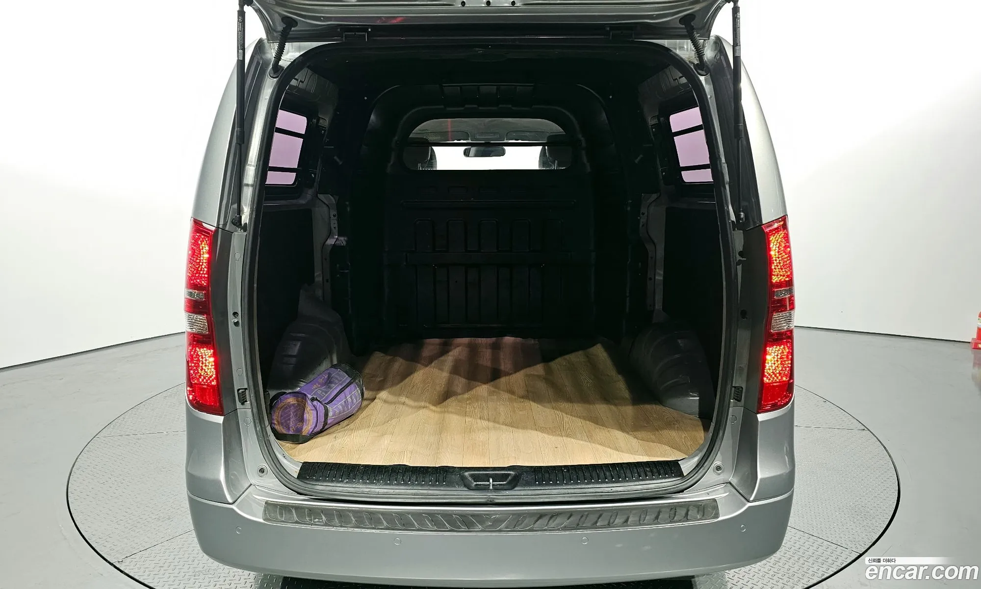 Grand Starex 5 -Seater Van Cvx Luxury - фотография 11463941