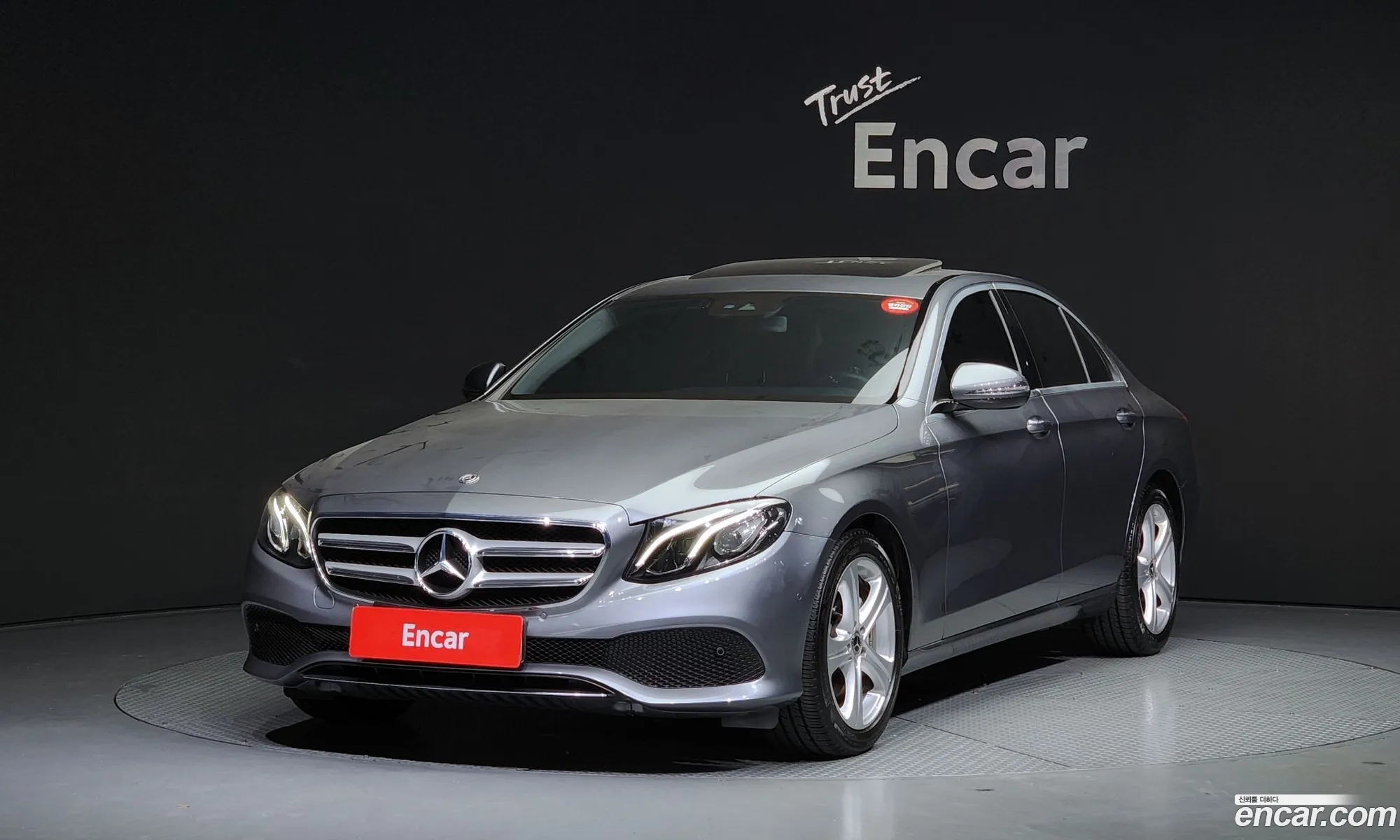 E-Class W213 E200 Avant-Garde - фотография 11919059