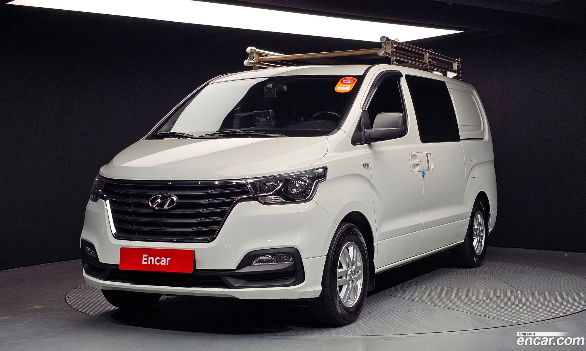 The New Grand Starex Van 5 -Seater Smart - фотография 11433330