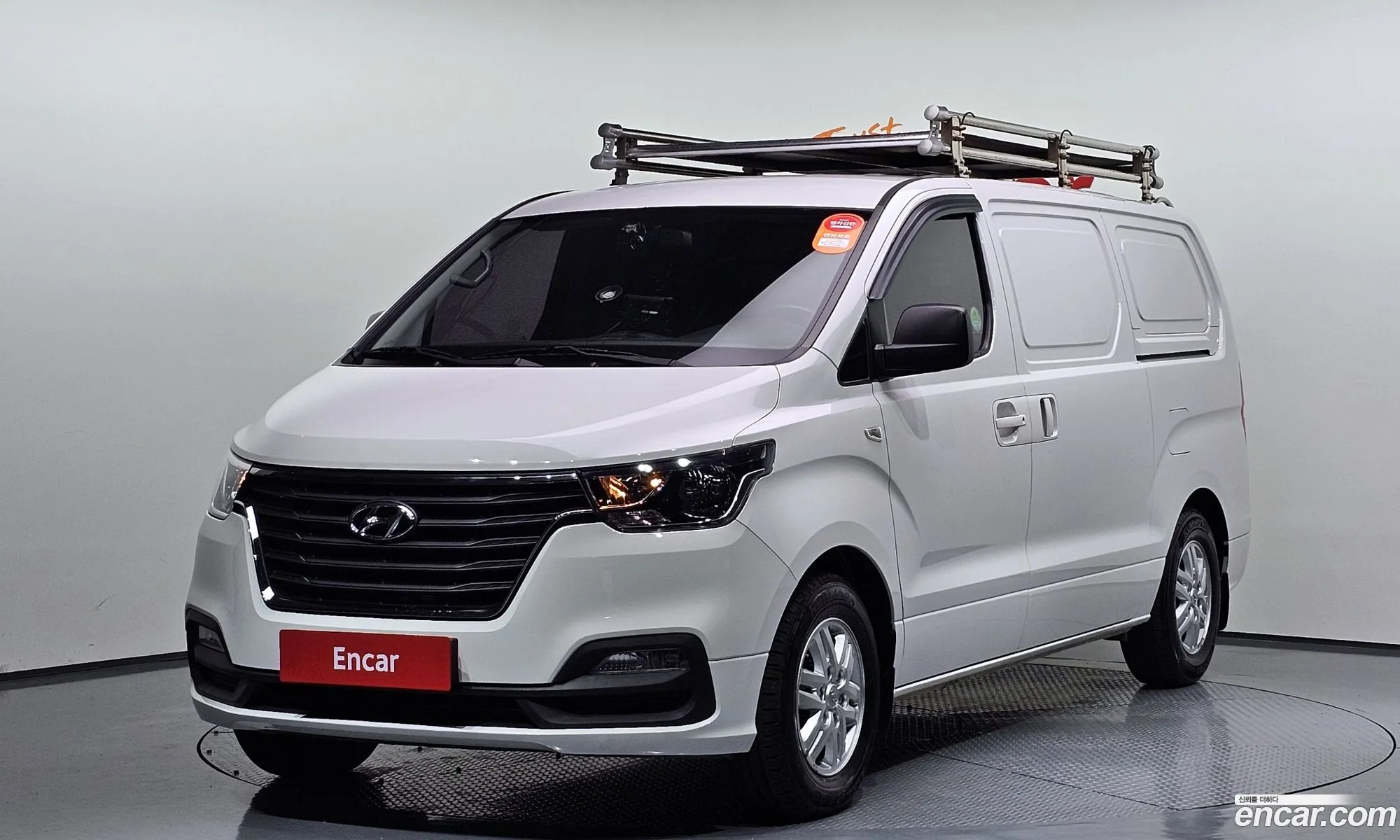 The New Grand Starex Van 3 -Seater Smart - фотография 12726291