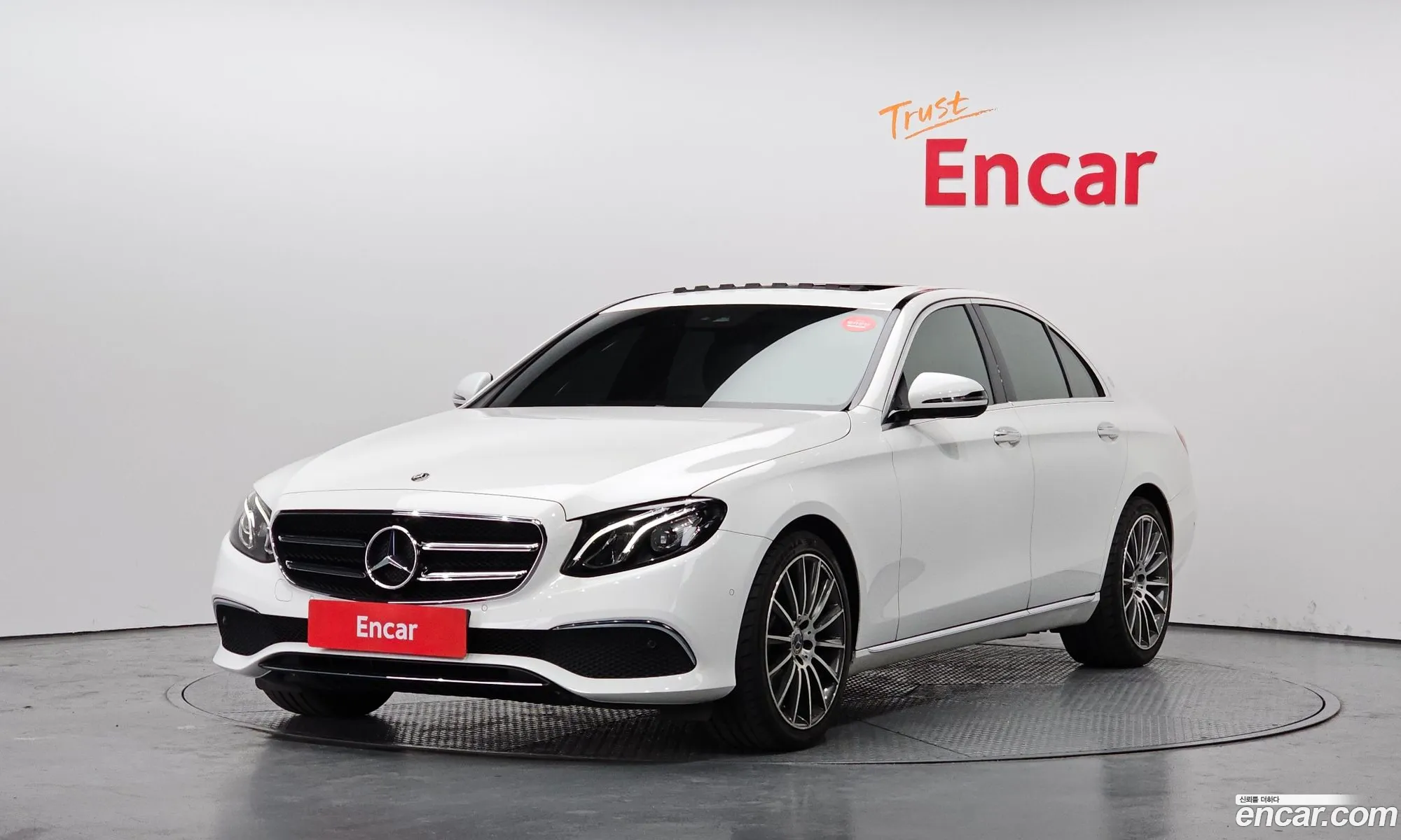 E-Class W213 E250 Avant-Garde - фотография 12028284