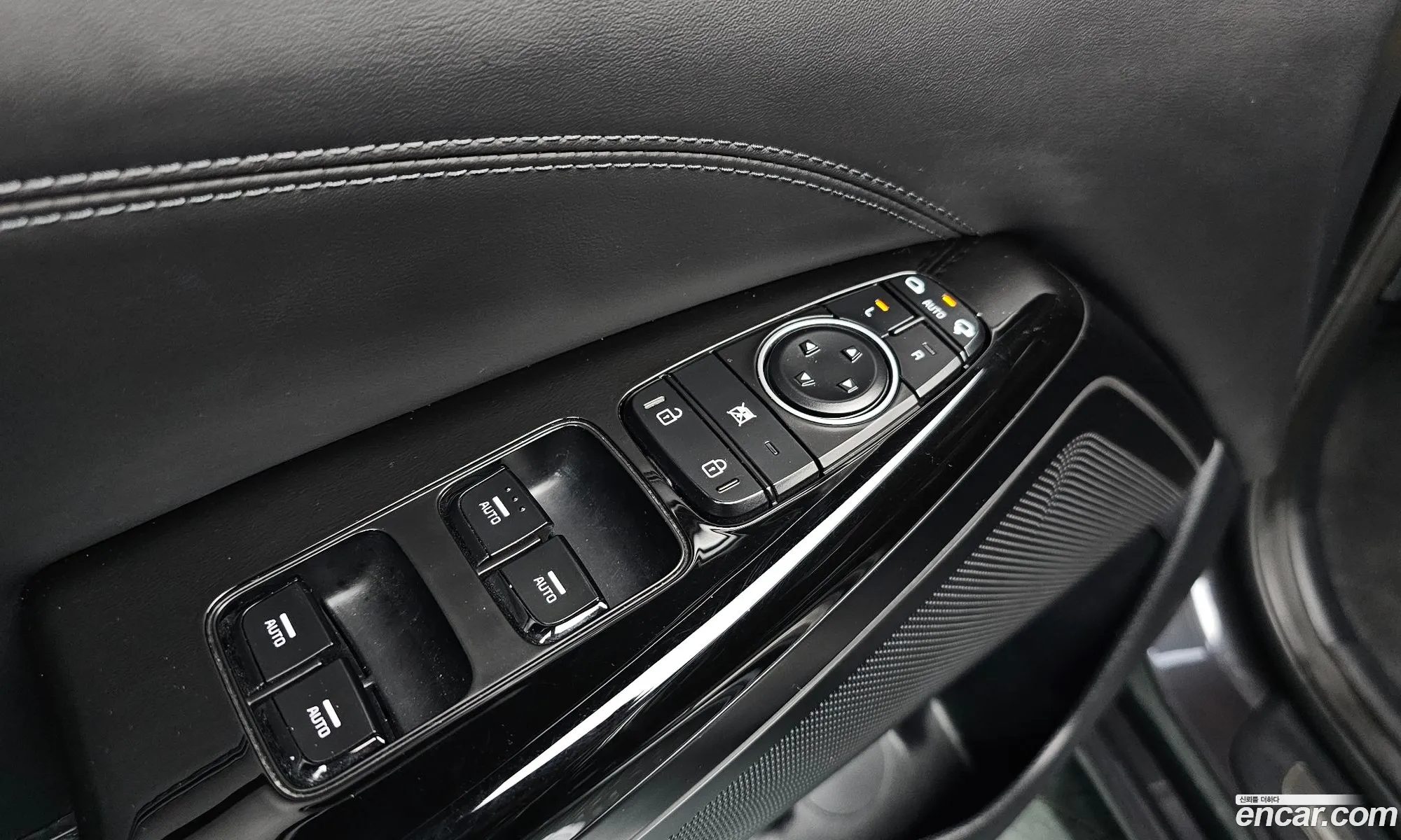 K7 Premier 30 Lpi Standard Rent -A -Car - фотография 12420829