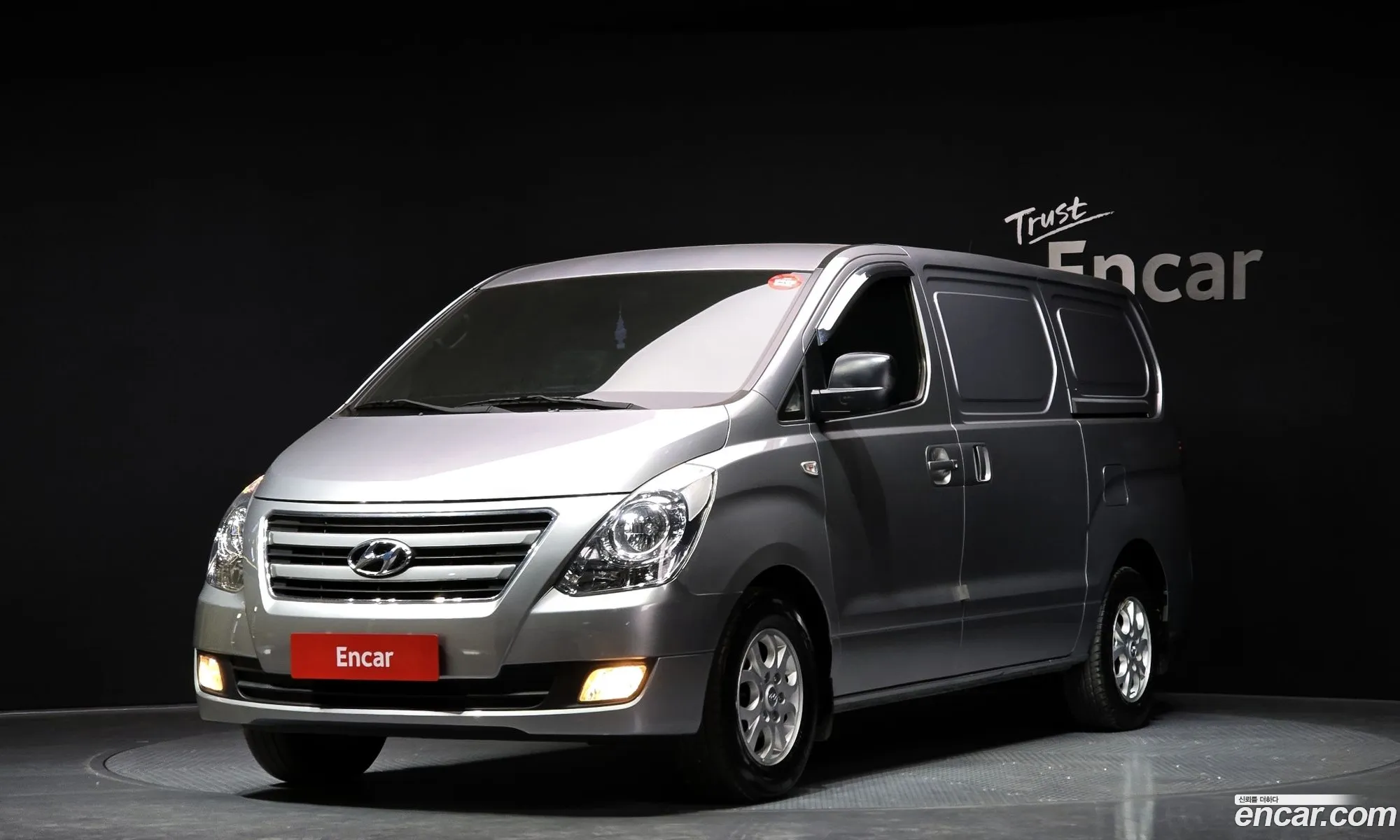 Grand Starex 3 -Seater Van Smart - фотография 14146181