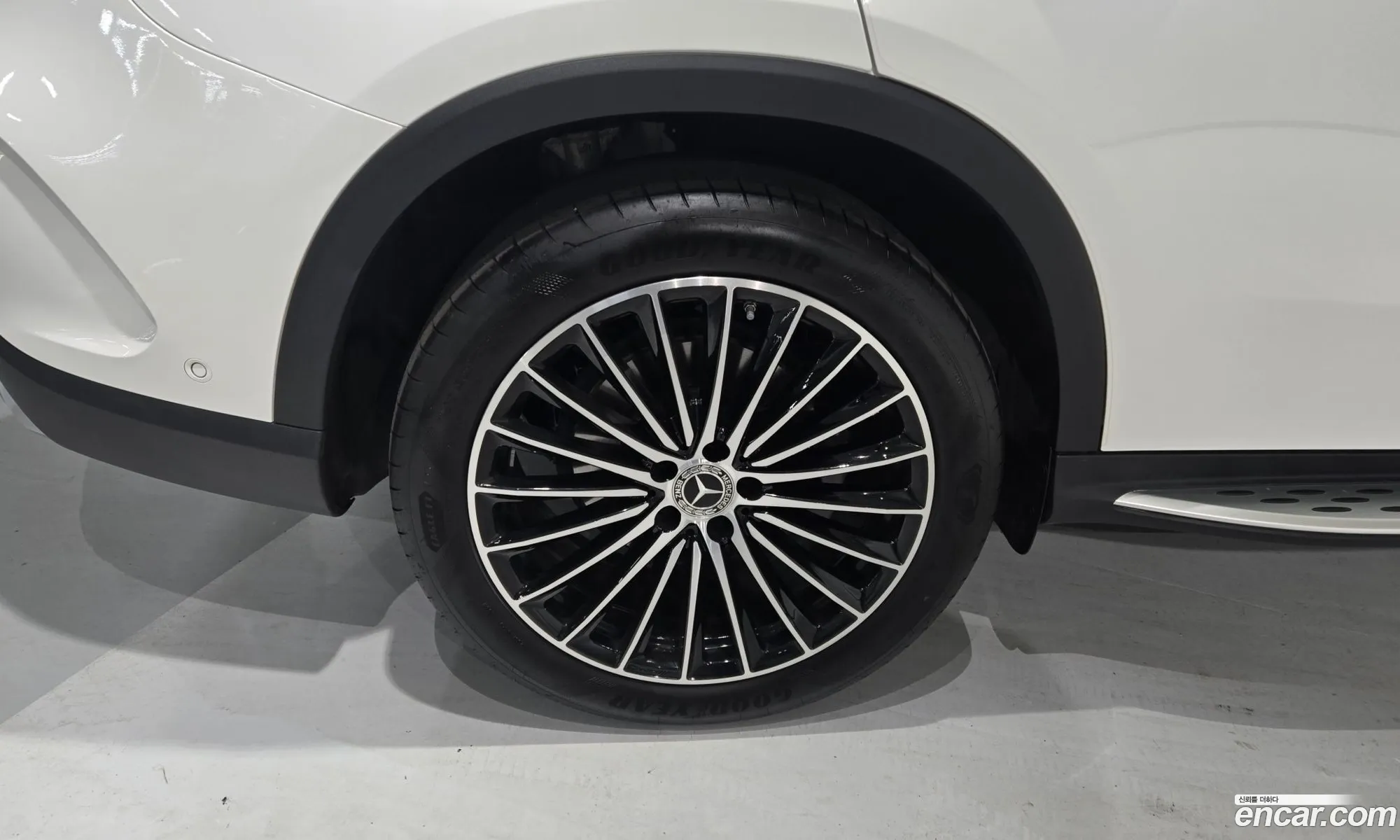 Glc-Class X254 Glc300 4Matic Amg Line - фотография 11313203