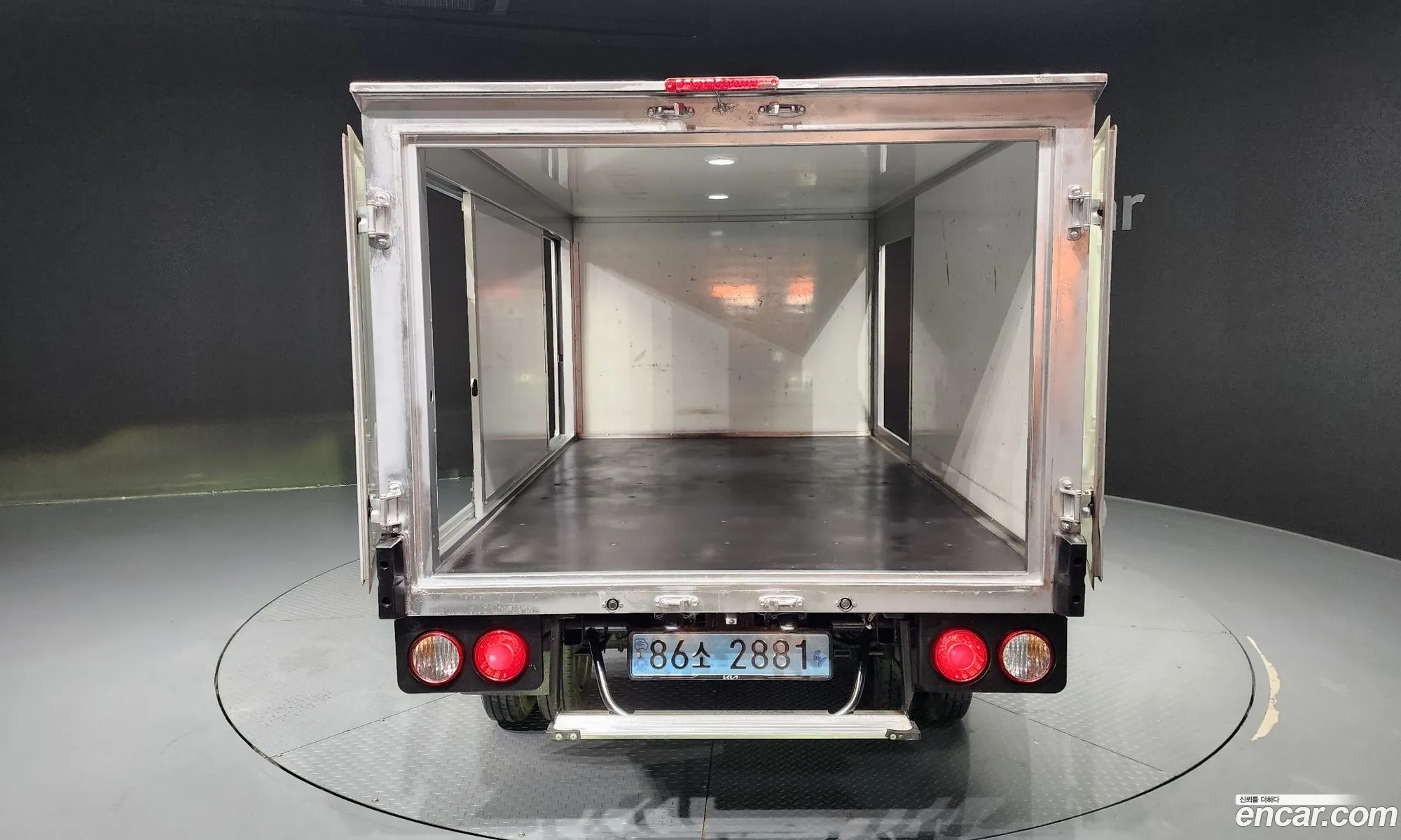 The New Bongo Iii Iii Low Early Tower 1 Ton King Cap Ev - фотография 14383774