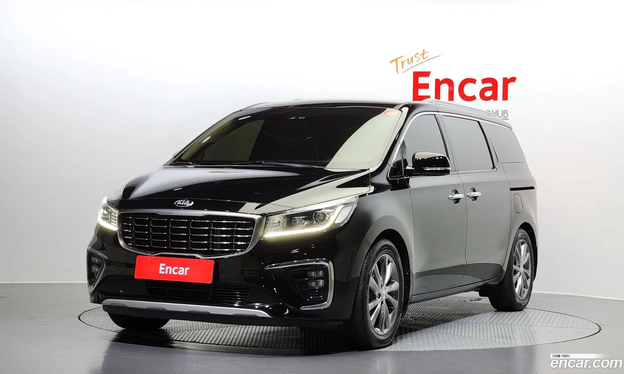 The New Carnival 9 -Seater Prestige - фотография 11986484