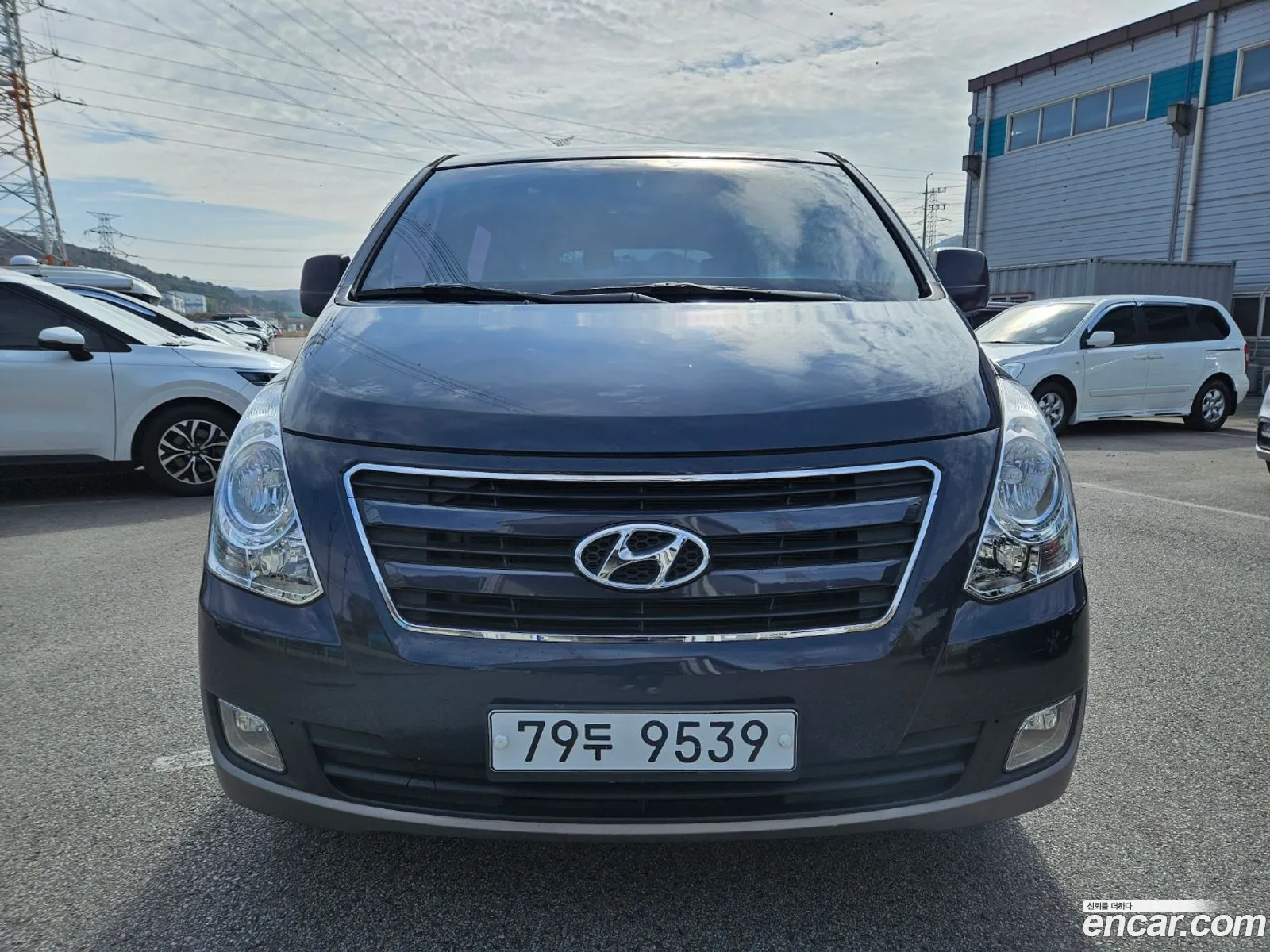 Grand Starex 4Wd 11 -Seater Wagon Modern Special - фотография 1072357